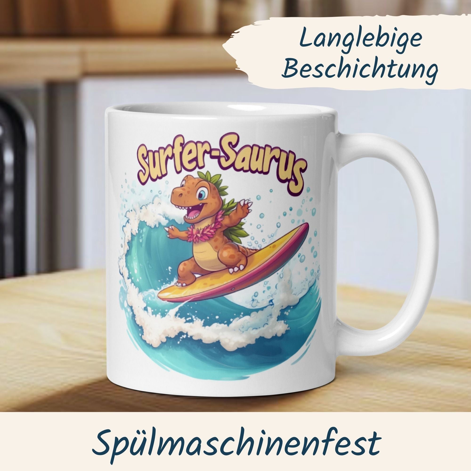 Surfer-Saurus Tasse mit einem fröhlichen Dino auf einem Surfbrett, perfekt für Dino-Fans und Sommerliebhaber.