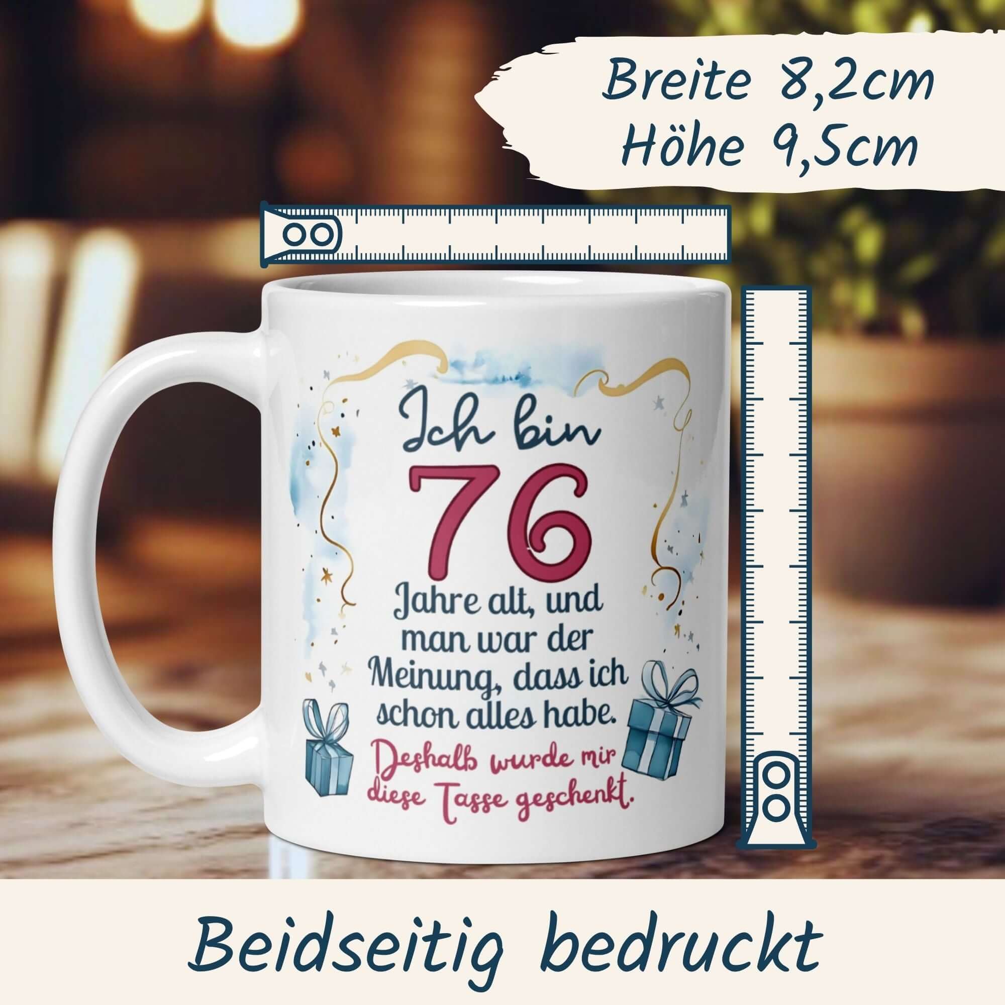 Momentals® Tasse 76. Geburtstag mit humorvollem Spruch, misst 8,2 x 9,5 cm, perfekt als Geschenk zum Lächeln.