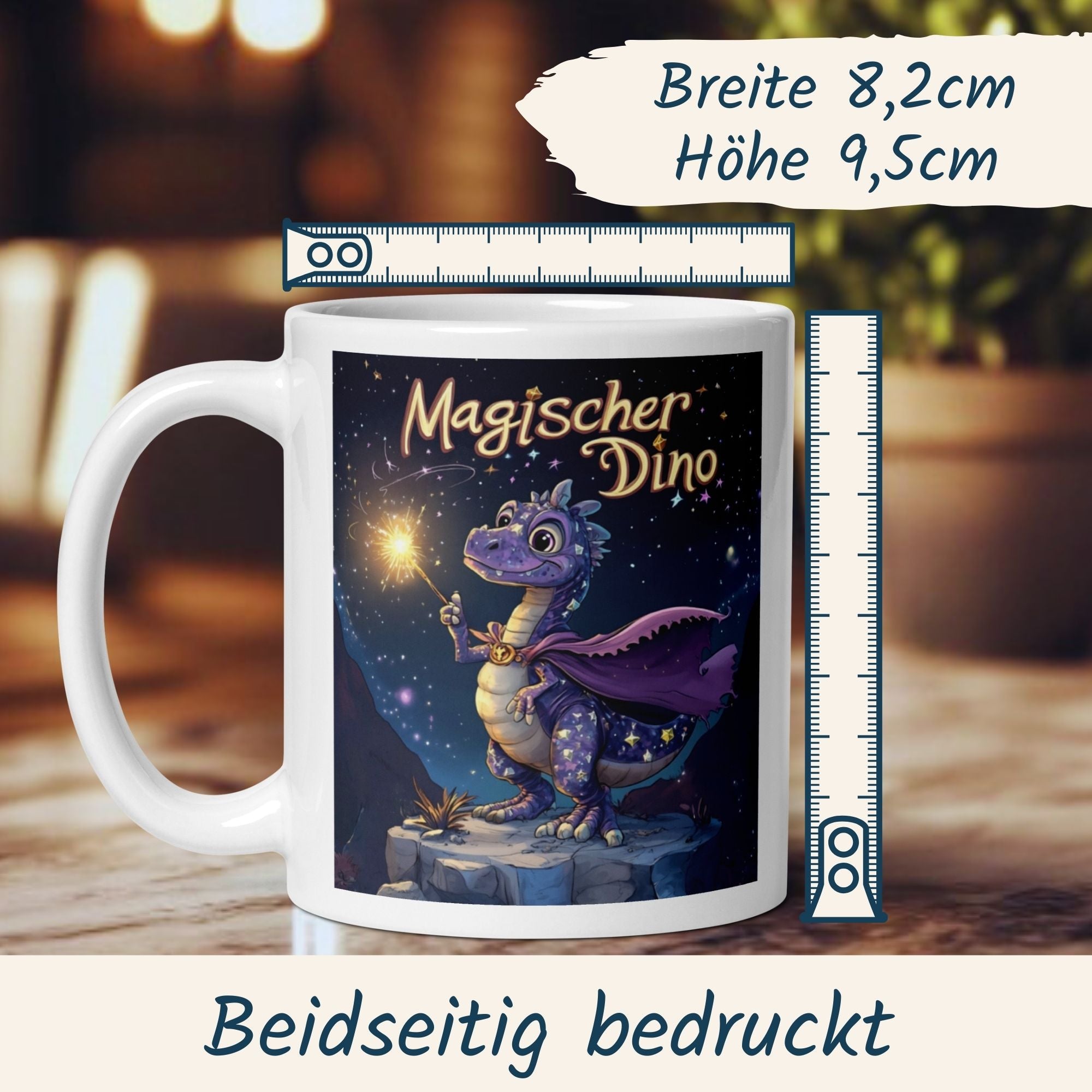Magischer Dino Tasse mit Dino in Zauberpose, Zauberstab und königlichem Umhang, für magische Momente.