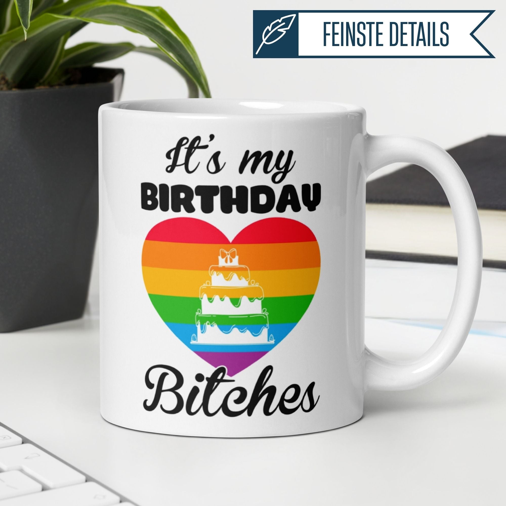 Bunte Momentals® Tasse zum Geburtstag mit Herz und frechem Spruch für die Party-Stimmung.