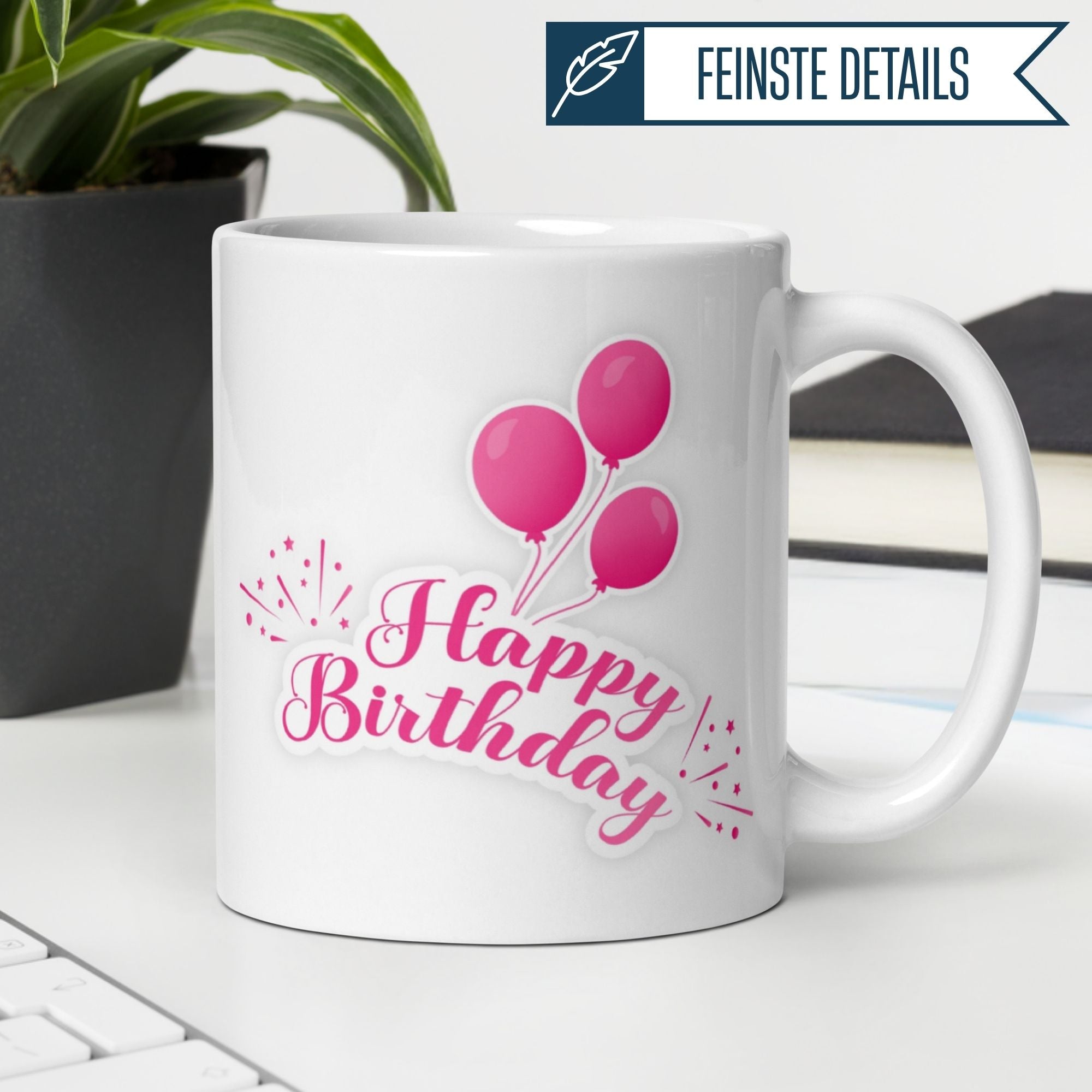 Weißer Happy Birthday Tasse mit pinken Ballons und Feuerwerk-Design, perfekt für Geburtstagsfeiern.