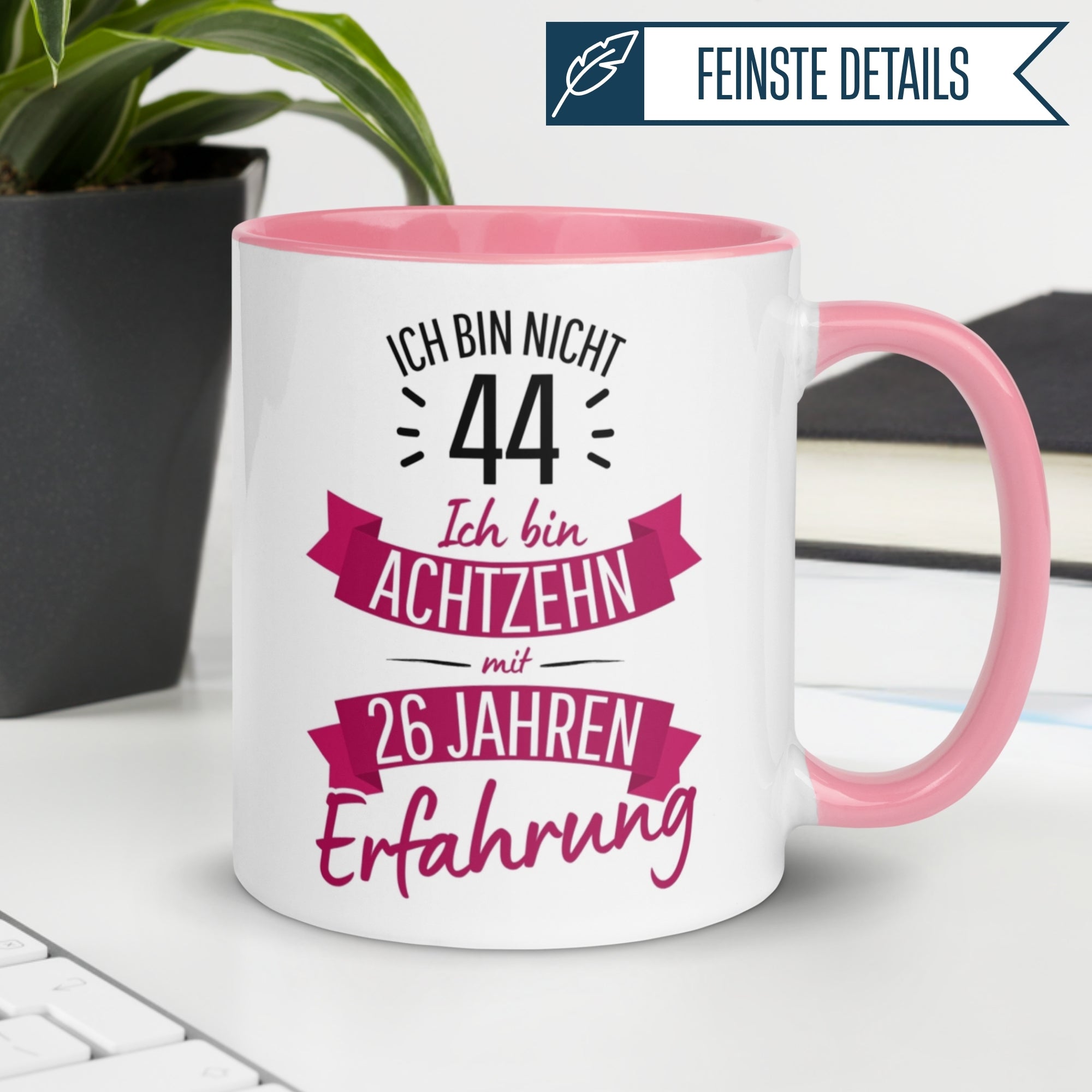 Momentals® Tasse 44. Geburtstag | Sarkasmus & Spruch | Ich bin nicht 44 – Ich hab Erfahrung