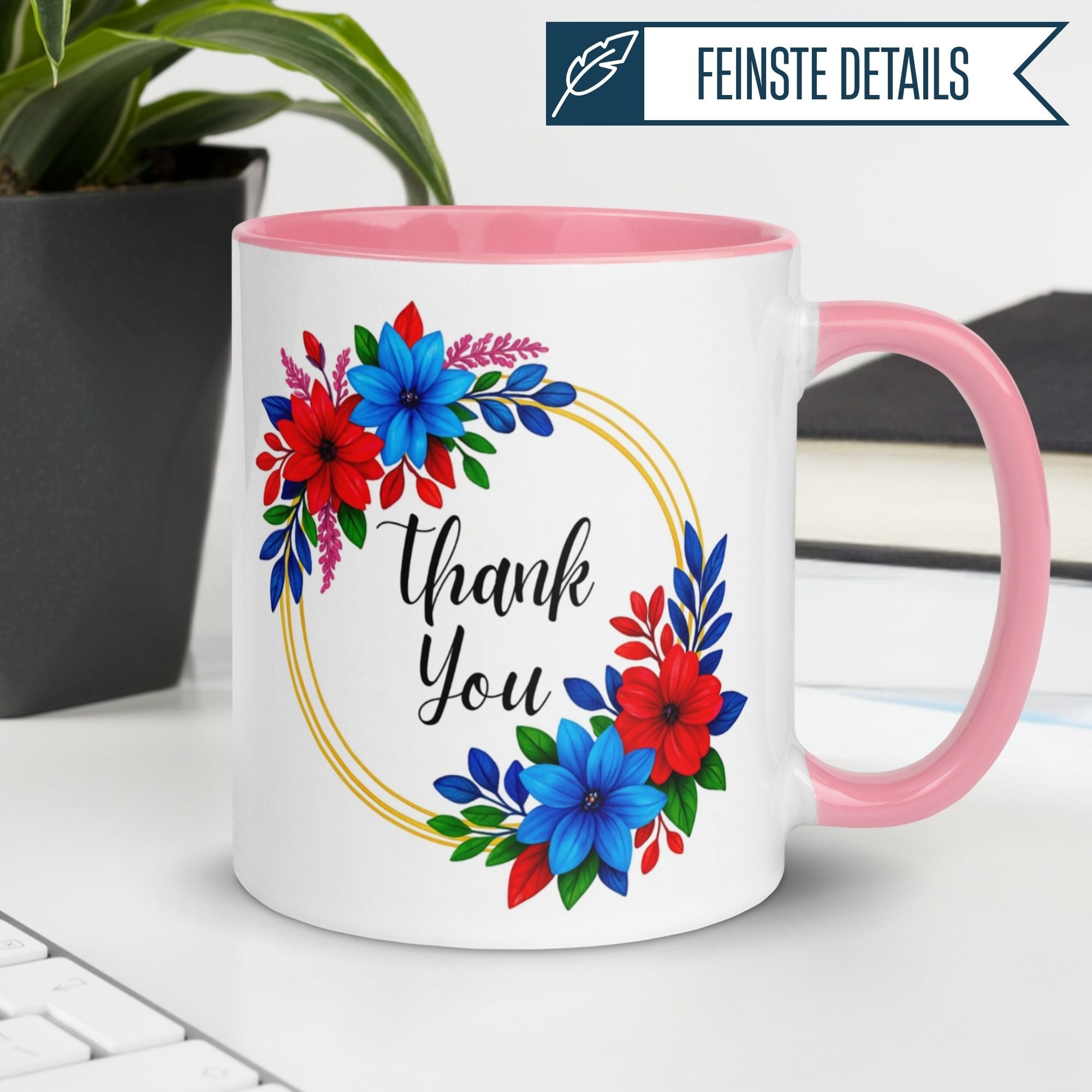 Momentals Tasse mit Blumenkranz und 'Thank You' Schriftzug für wertschätzende Kaffeepausen.