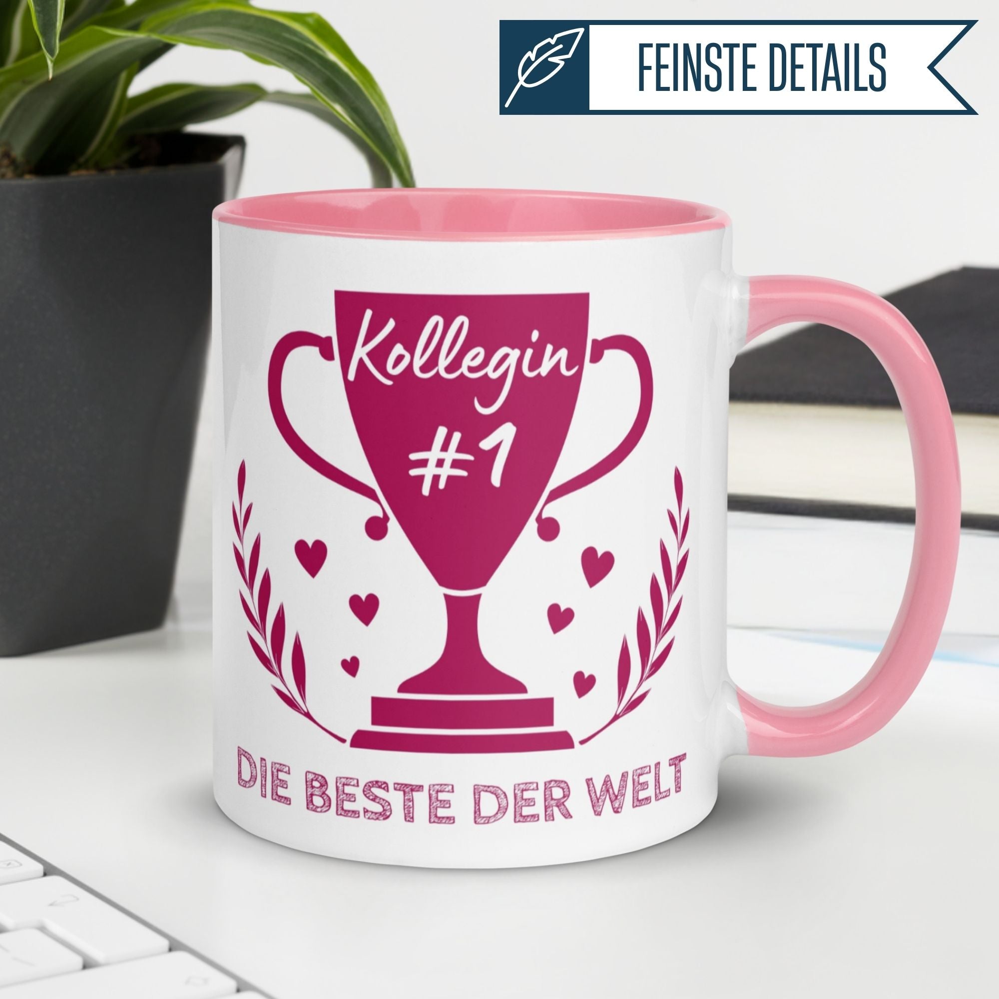 Momentals Tasse für Kollegin #1 mit goldenen Pokal, Herzen und Spruch "Die Beste der Welt"