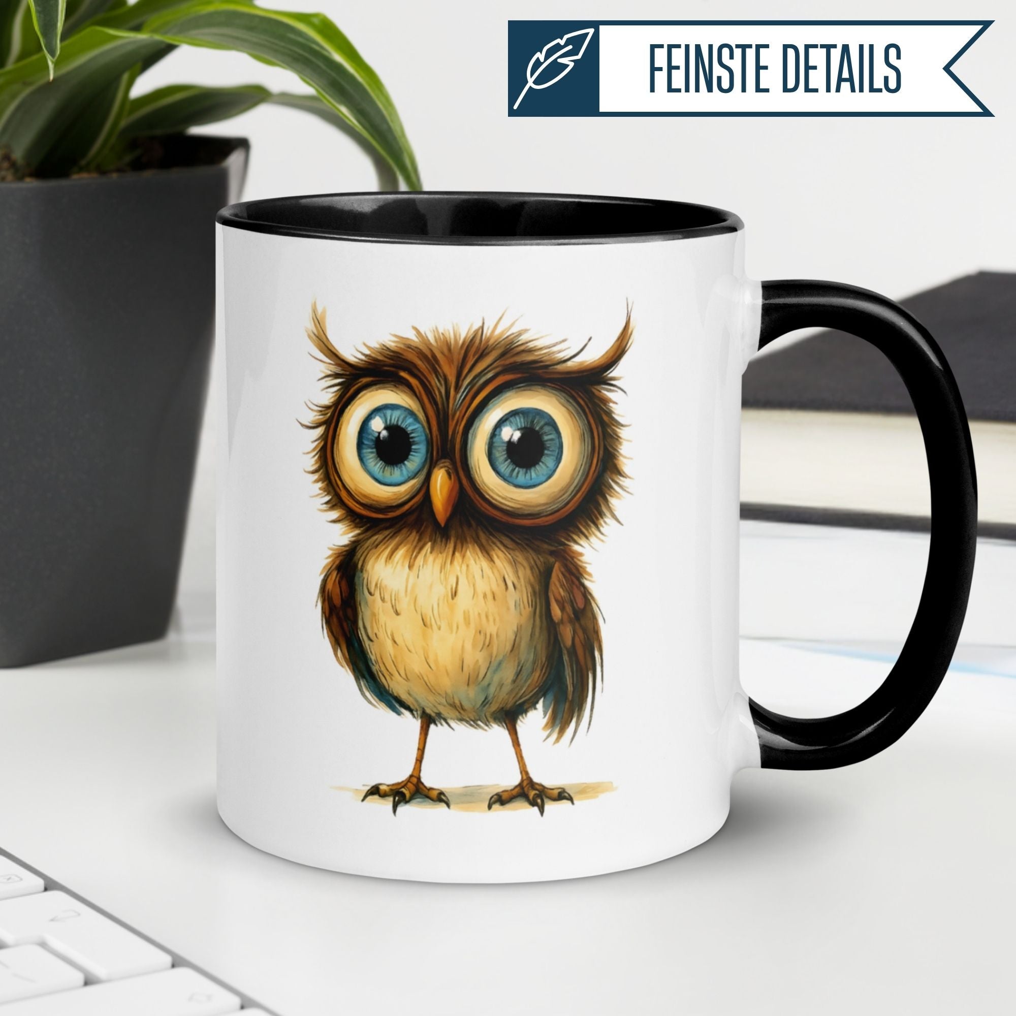 Momentals® Tasse mit niedlicher Baby-Eule und dem Spruch: „Blinzel zweimal, wenn du Hilfe brauchst!“