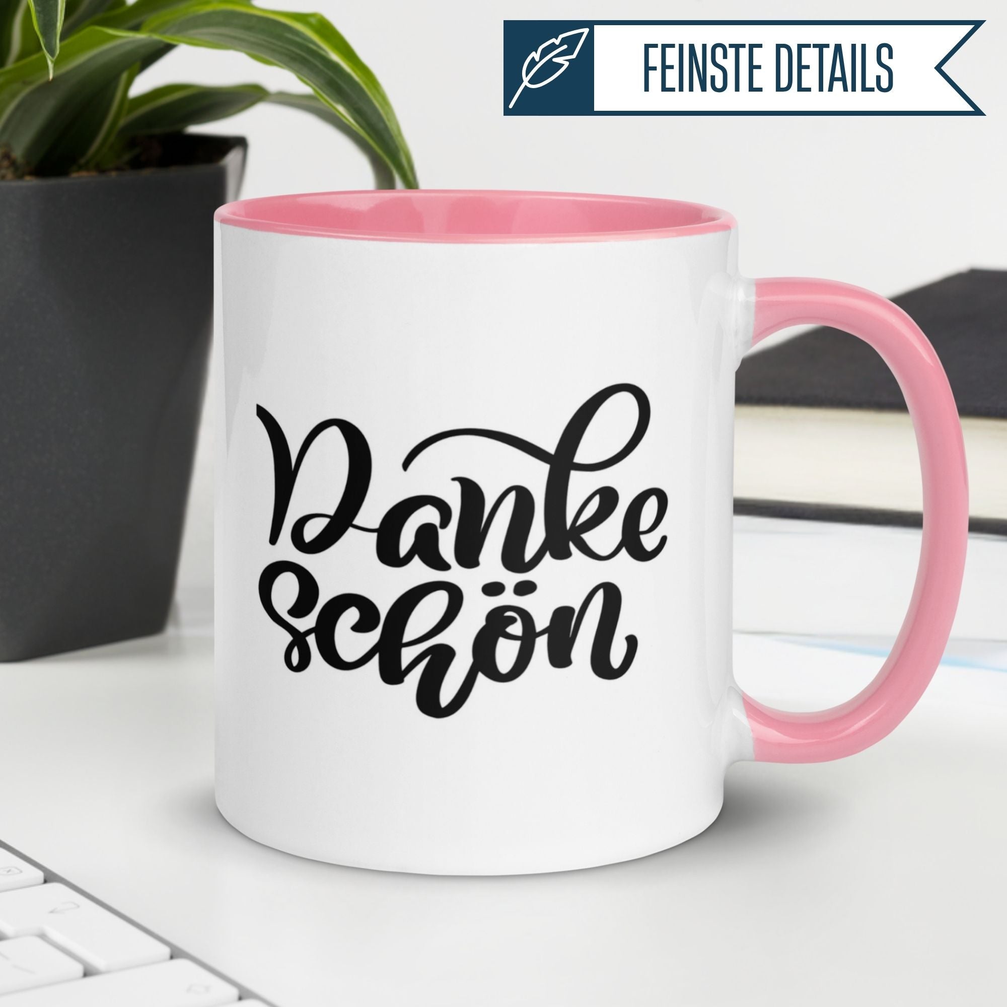 Momentals Tasse Danke mit schwungvoller Schrift, perfektes Geschenk für Wertschätzung in der Kaffeepause.