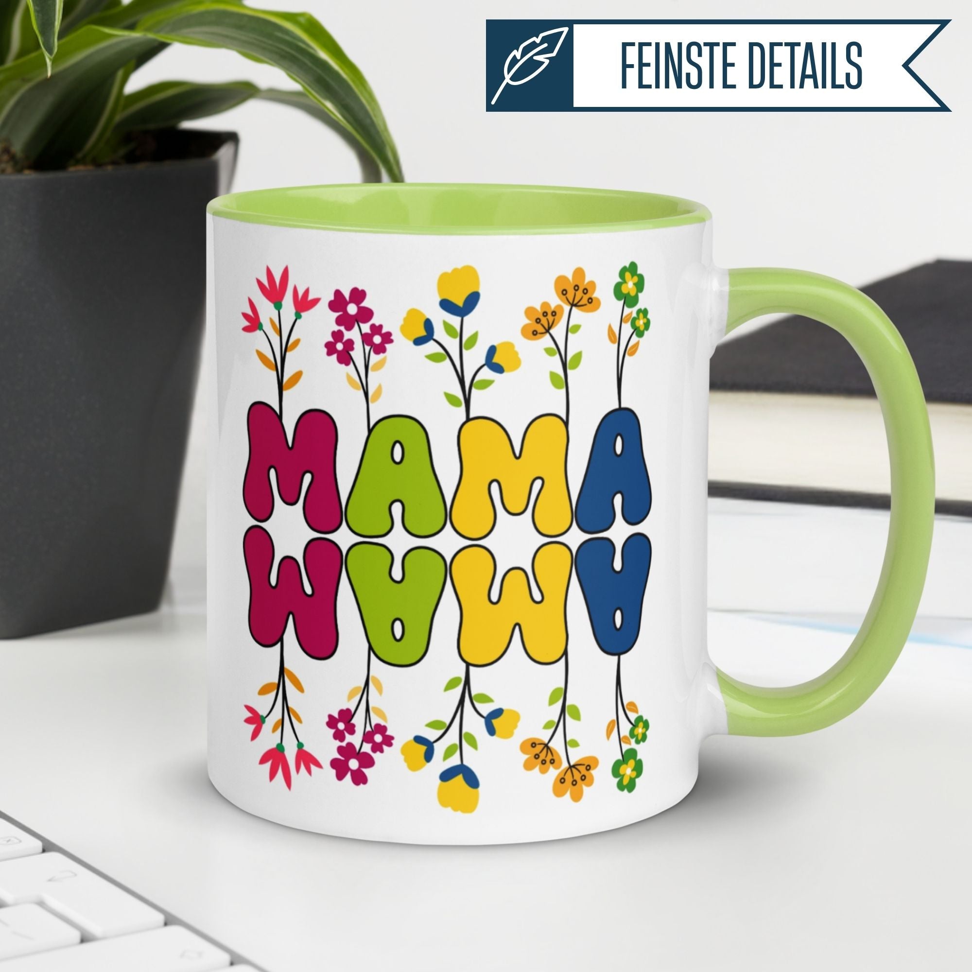 Momentals® Tasse Mama | Patchwork-Muster & Illustration | Bunte Buchstaben im Retro-Look