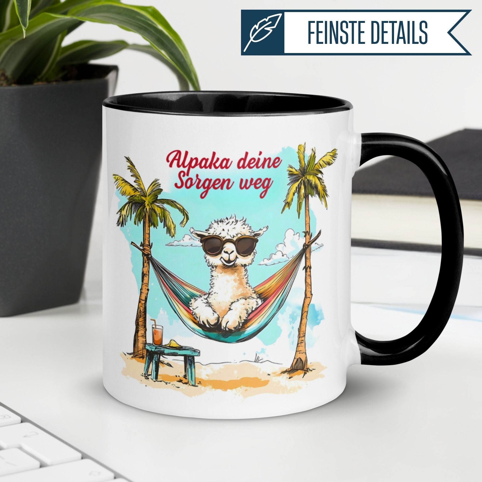 Momentals Tasse mit Alpaka in Hängematte zwischen Palmen und Spruch "Alpaka deine Sorgen weg".