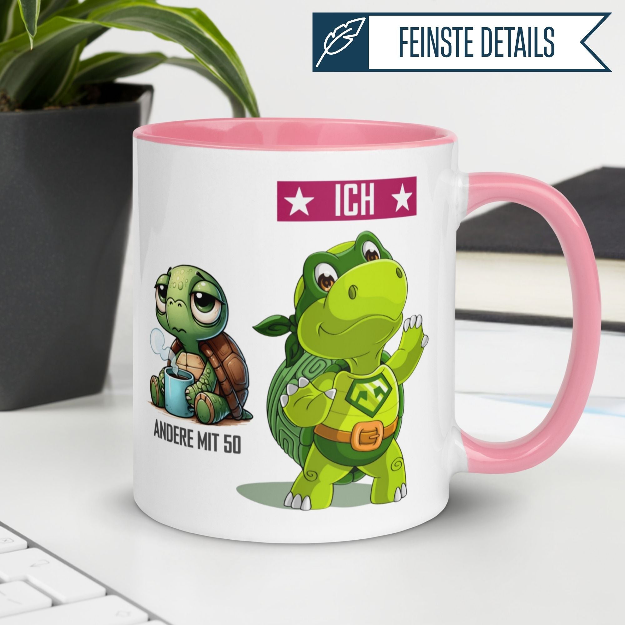 Momentals® Geburtstagstasse mit Schildkröten-Motiv zum 50. Geburtstag für Frauen im bunten Design.