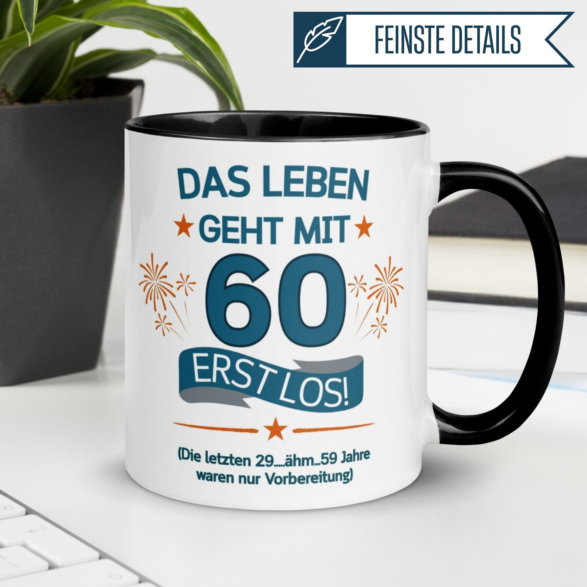 Momentals® Tasse zum 60. Geburtstag mit witzigem Spruch "Das Leben geht mit 60 erst los!" in Schwarz und Weiß.