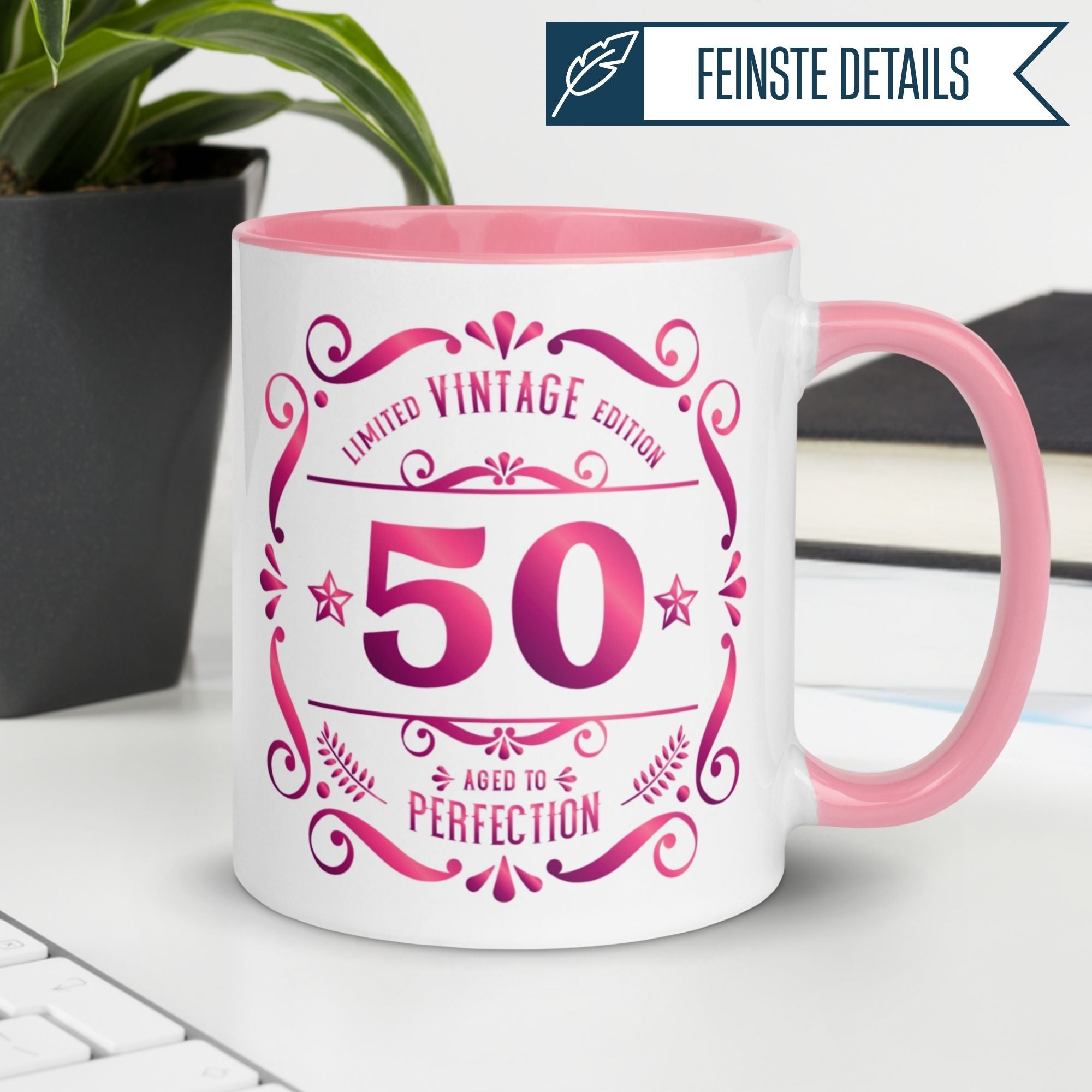 Momentals® Vintage Tasse zum 50. Geburtstag, gestaltet mit witzigem Spruch 'Aged to Perfection'