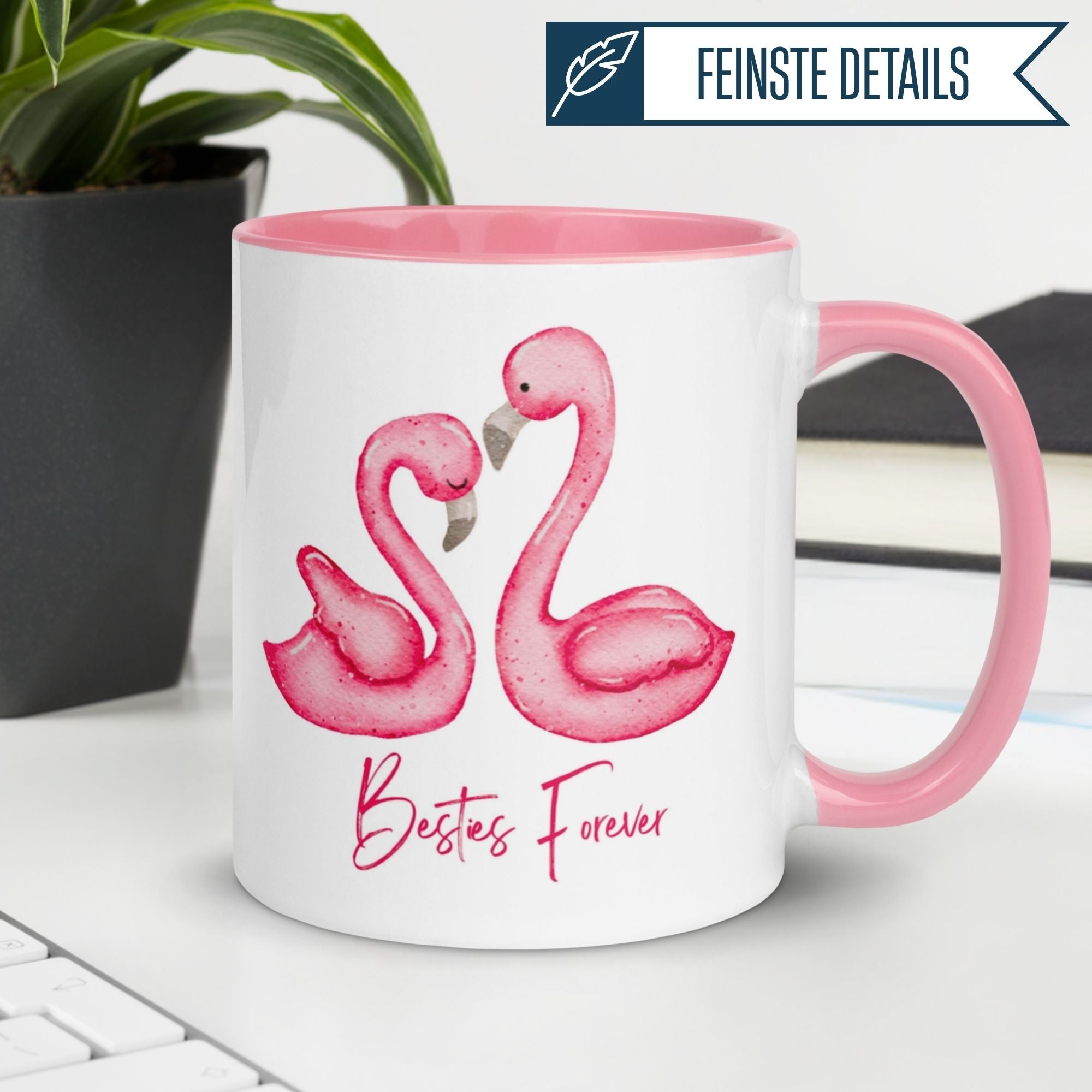 Momentals Tasse mit zwei Flamingos und Besties Forever Schriftzug, perfekt für Freundschaften.