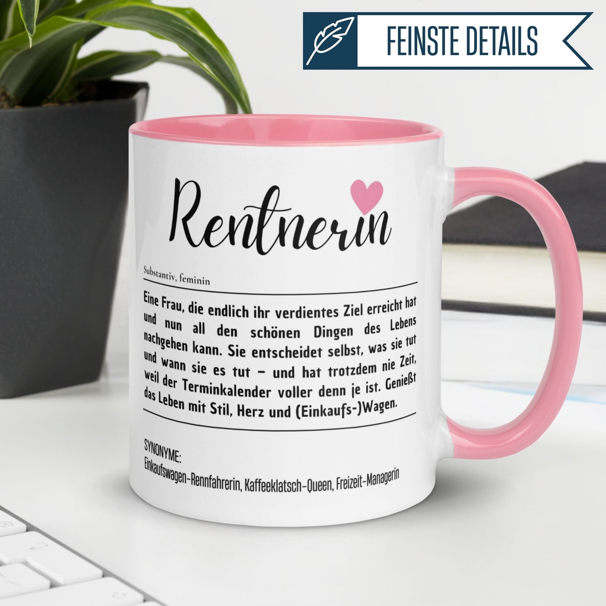 Momentals Tasse „Rentnerin“ mit humorvoller Definition, rosa Innenrand, perfektes Geschenk zum Renteneintritt.