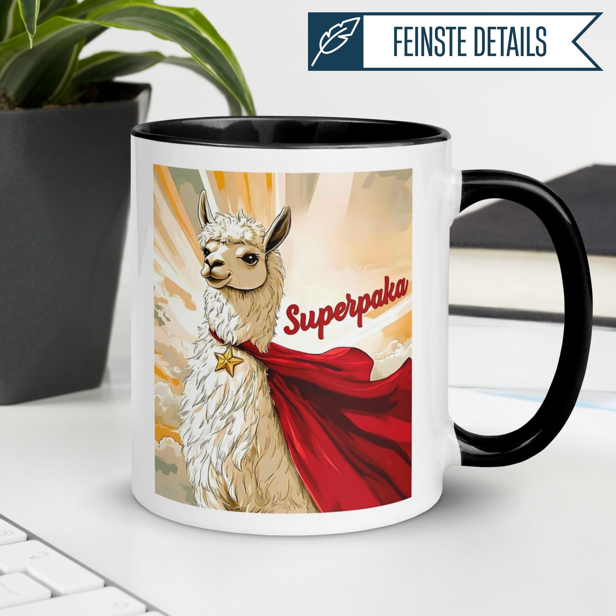 Momentals Tasse mit Superhelden-Alpaka und rotem Cape, ideal für humorvolle Tierliebhaber.