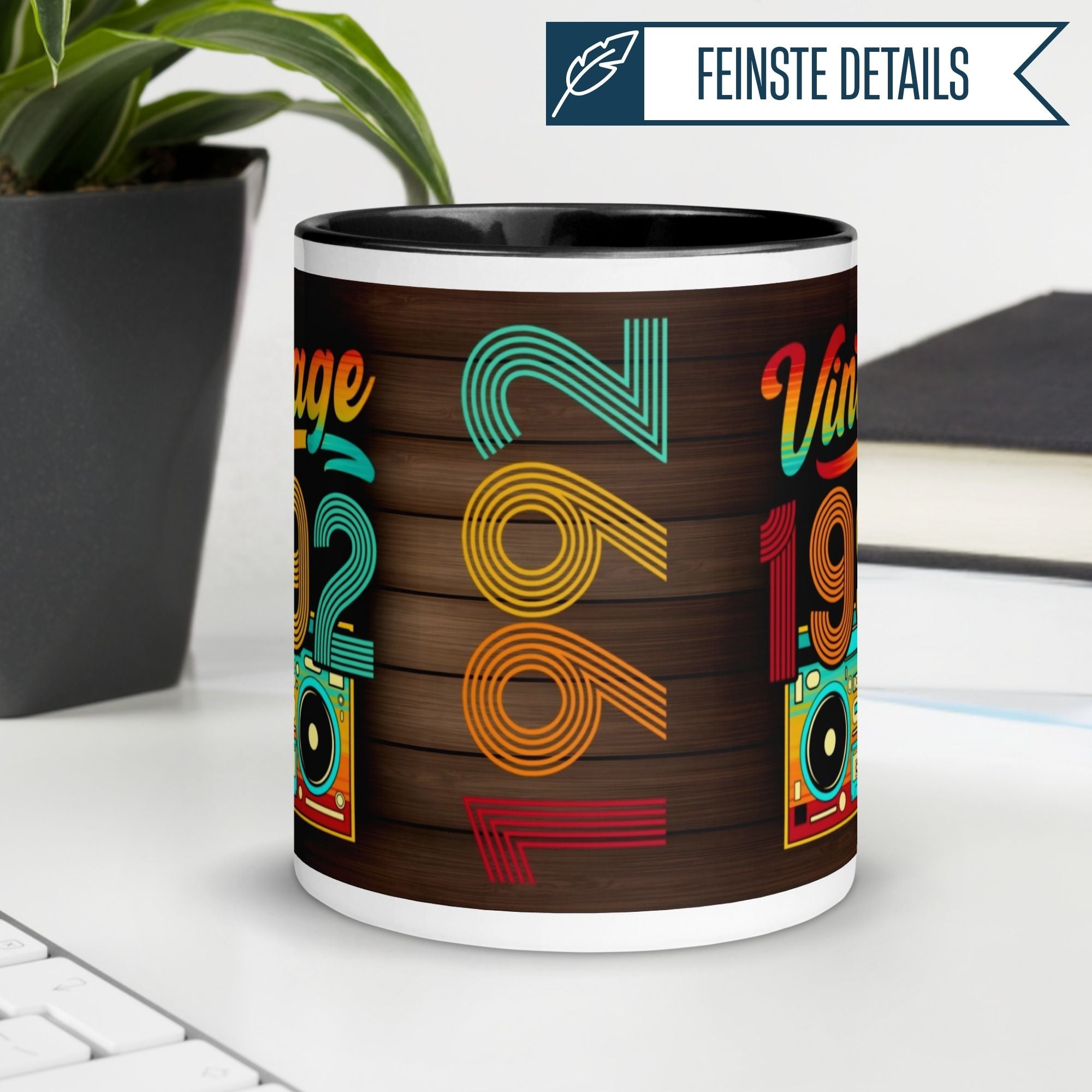 Momentals® Tasse 33. Geburtstag | Retro & Zahl | Vintage 1992