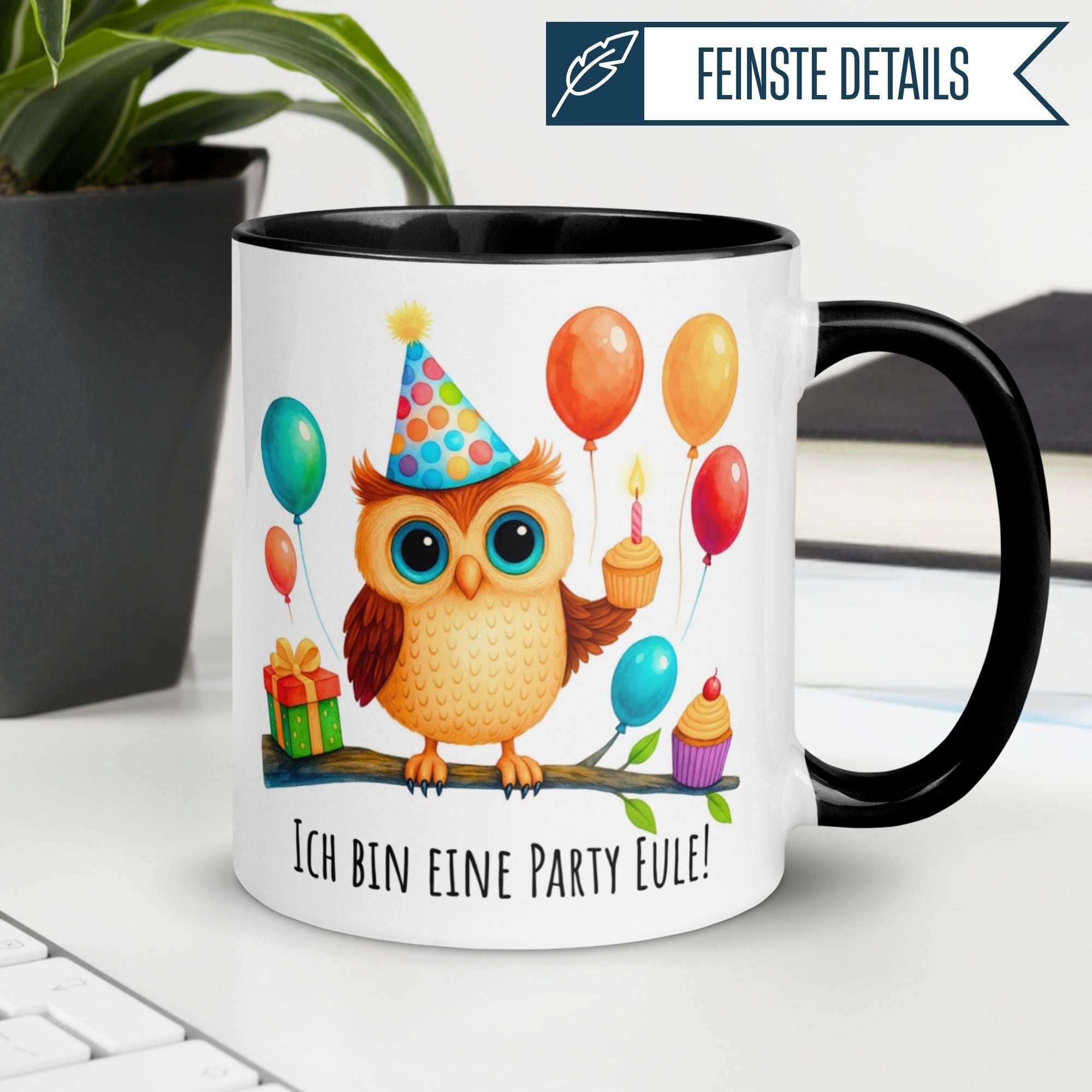 Momentals Tasse mit feiernder Eule, bunten Ballons und herzlicher Geburtstagsbotschaft.