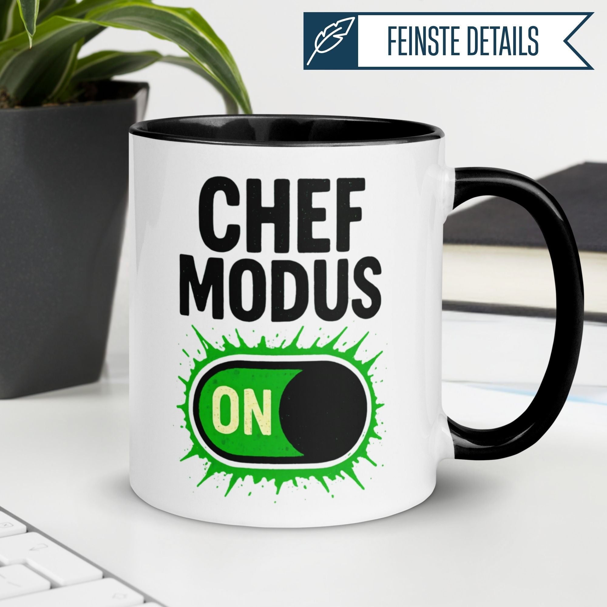 Momentals® Tasse "Chef Modus ON" mit grünem Schalter, humorvolles Geschenk für Chefs, langlebig und witzig.