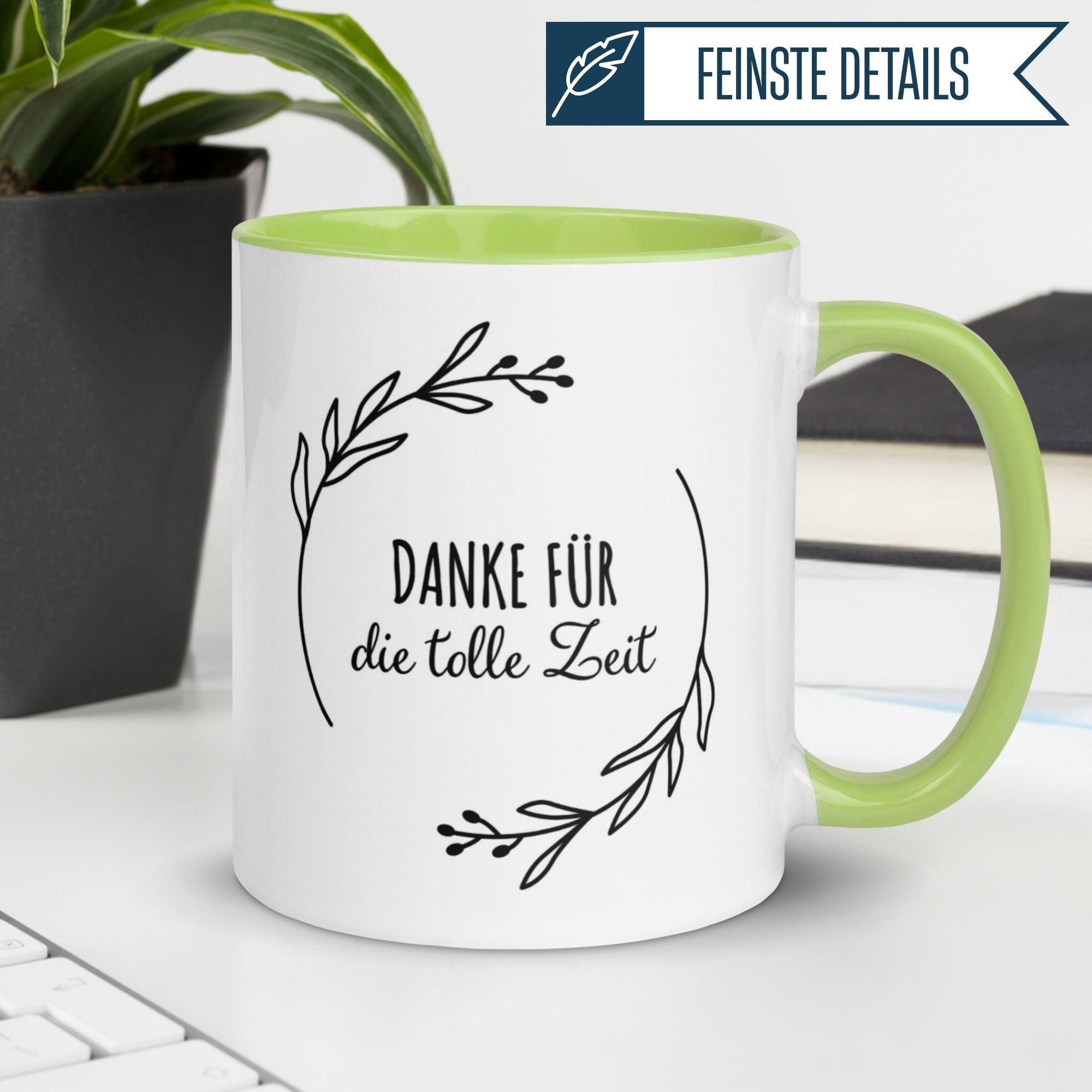 Momentals Tasse mit Spruch 'Danke für die tolle Zeit', dekoriert mit Blättermotiv.