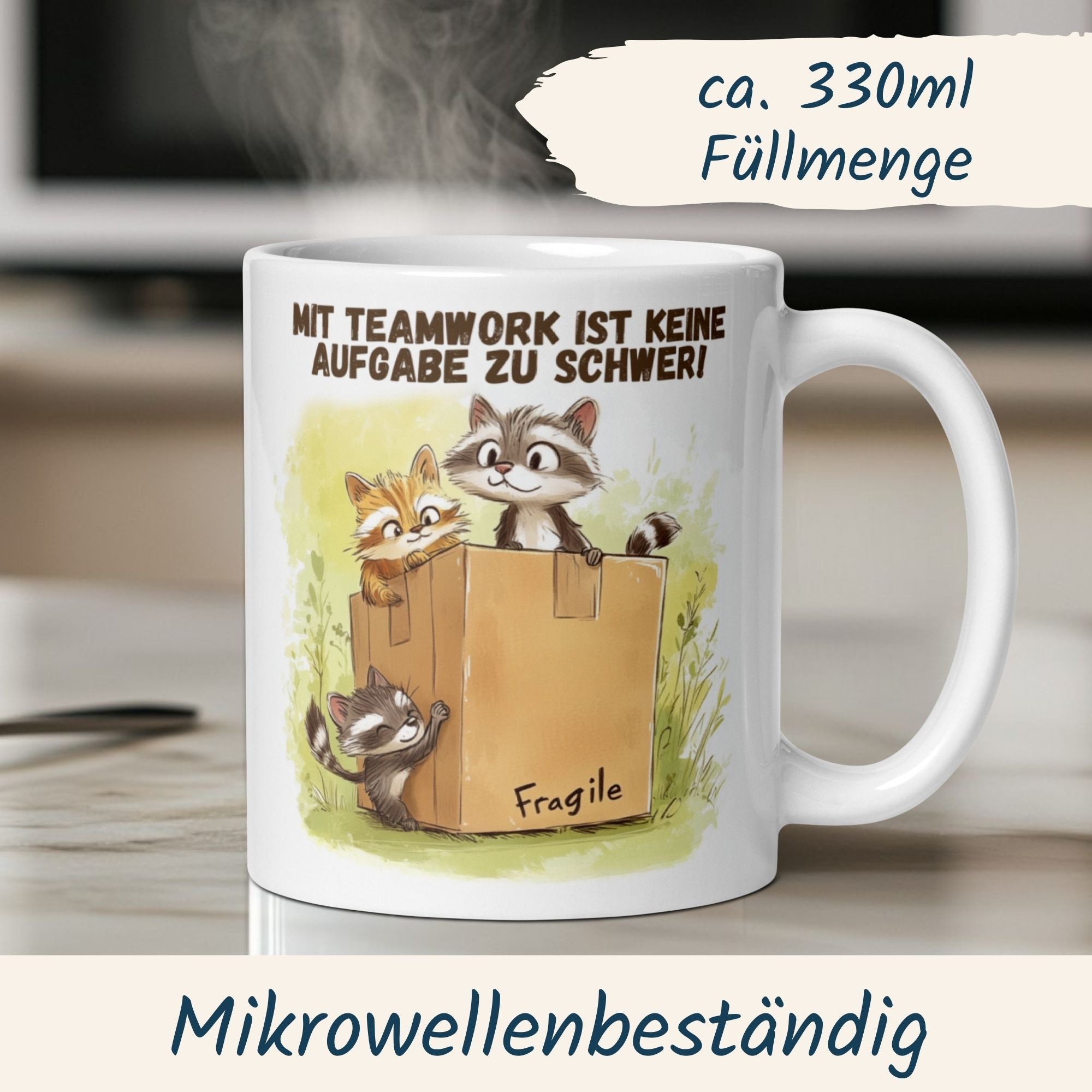 Momentals® Tasse Teamwork mit niedlichen Waschbären und dem Spruch zur Teamarbeit, ideal für jeden Büroalltag!