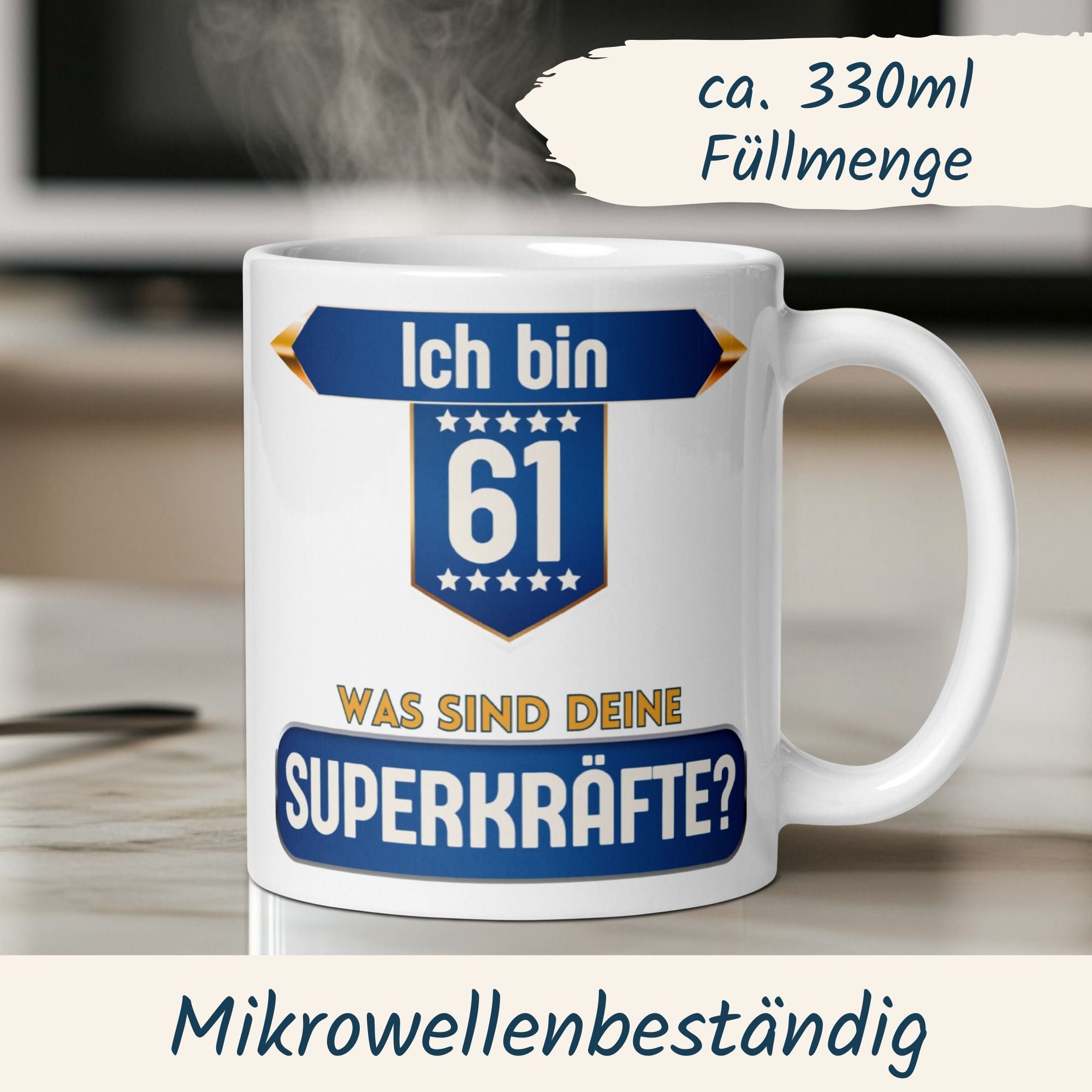 Lustige Tasse zum 61. Geburtstag mit Superhelden-Design und Spruch "Was sind deine Superkräfte?"