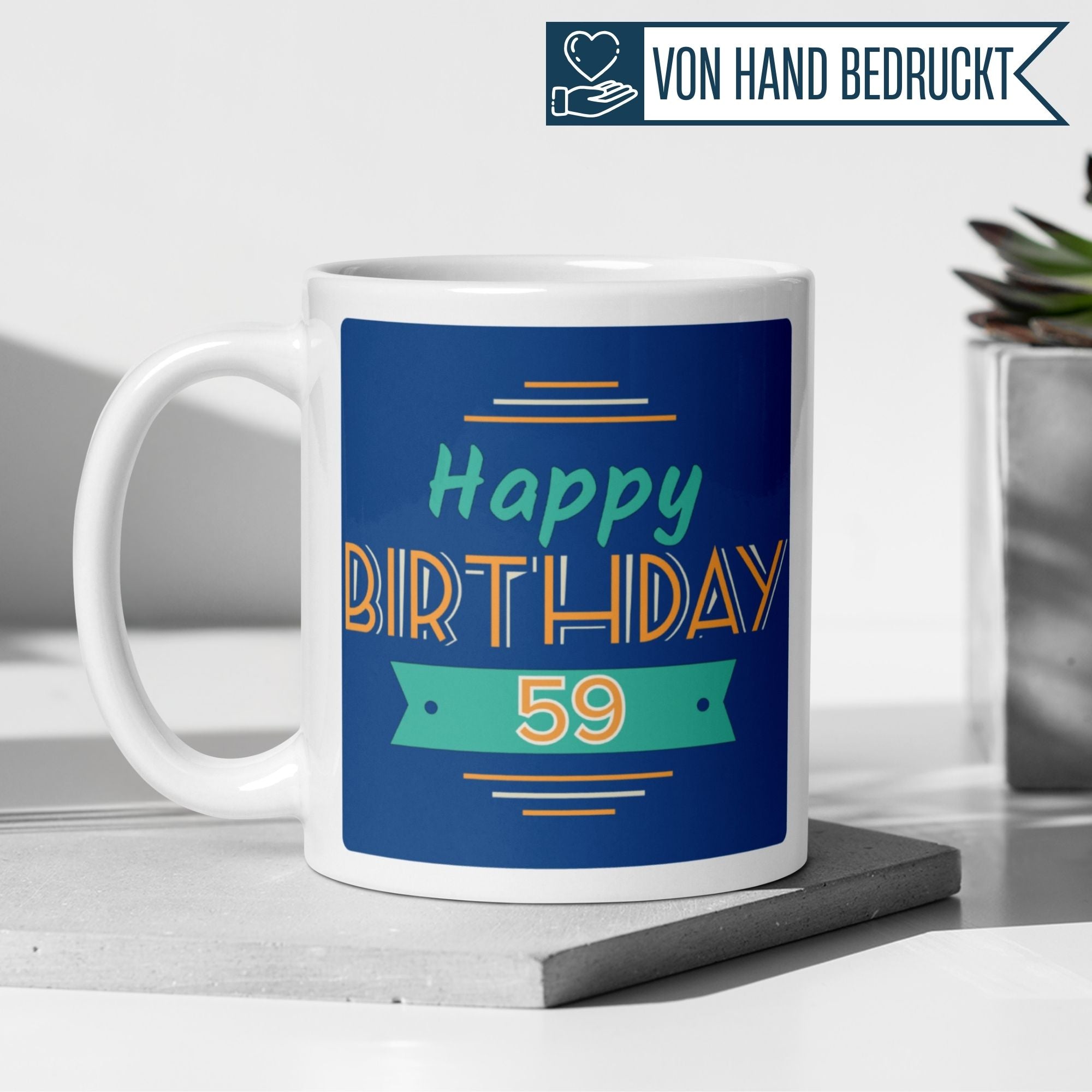 Bunte Tasse mit "Happy Birthday 59" Design für fröhliche Geburtstagsfeiern und Kaffee-Momente.