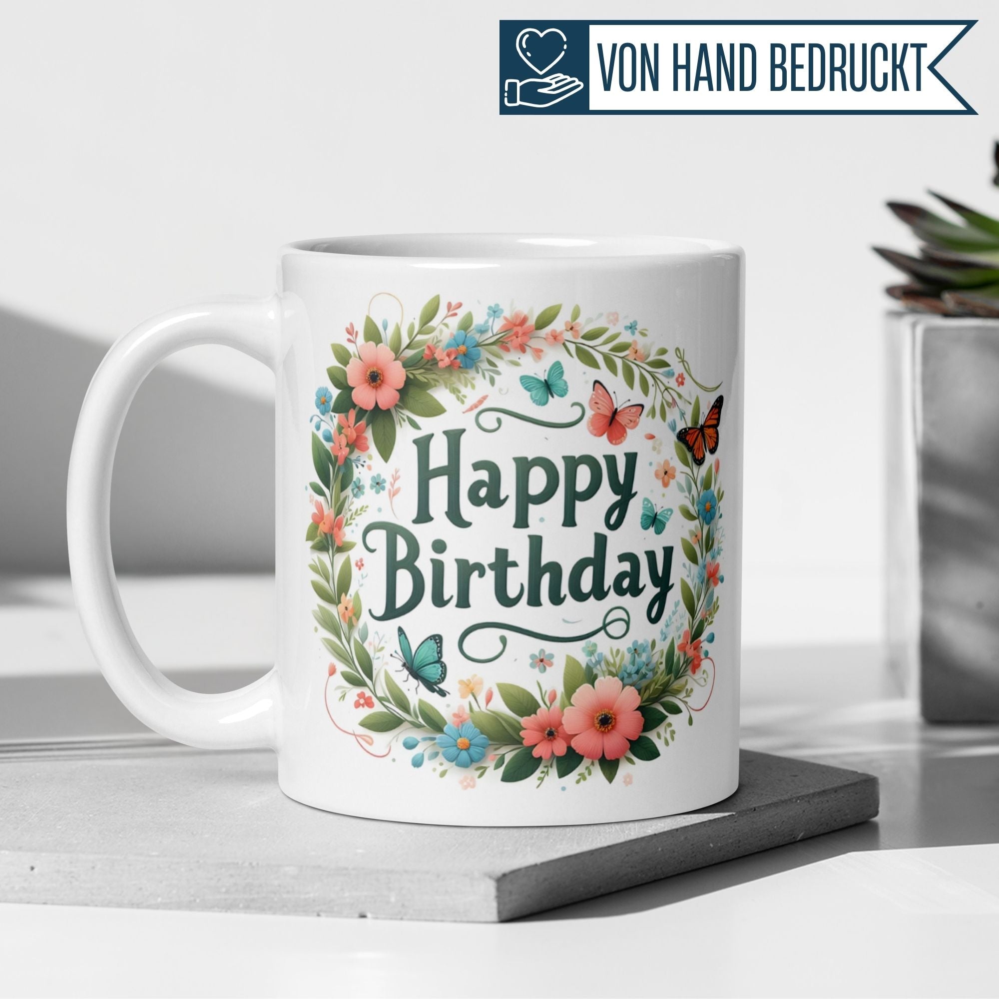 Momentals® Tasse zu Geburtstag mit Blumenkranz und Schmetterlingen, perfektes Geschenk für Frühlingsgeburtstage.
