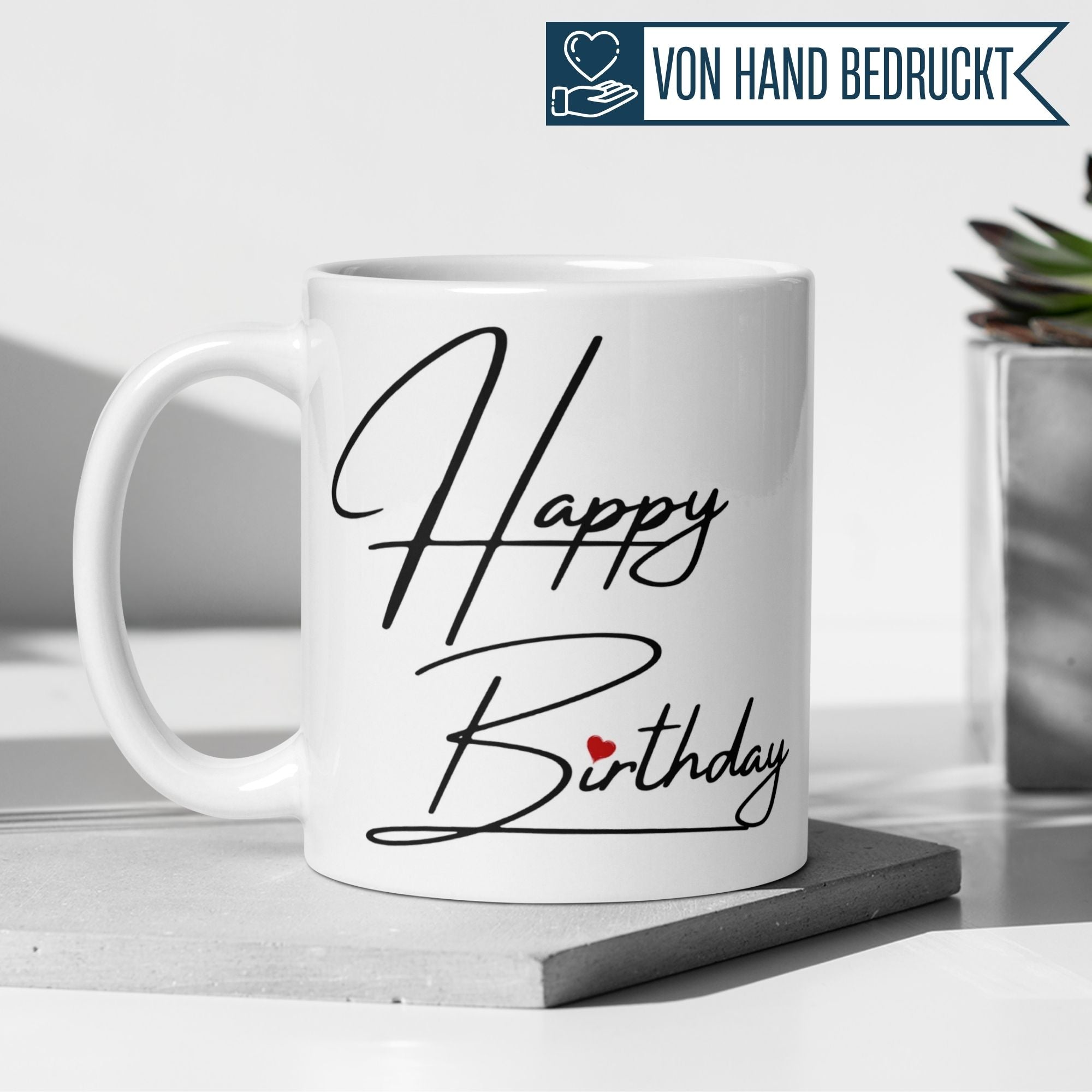 Elegante Momentals Tasse mit Aufdruck "Happy Birthday" und rotem Herz, perfekt für persönliche Geschenke.