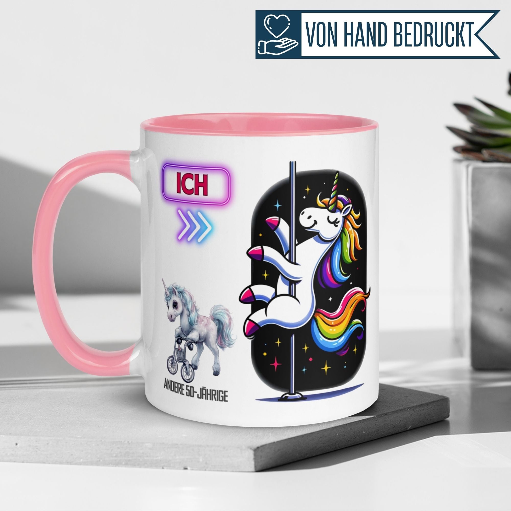 Momentals® Tasse zum 50. Geburtstag mit Einhorn-Motiv und Spruch für Frauen, rosa Henkel.