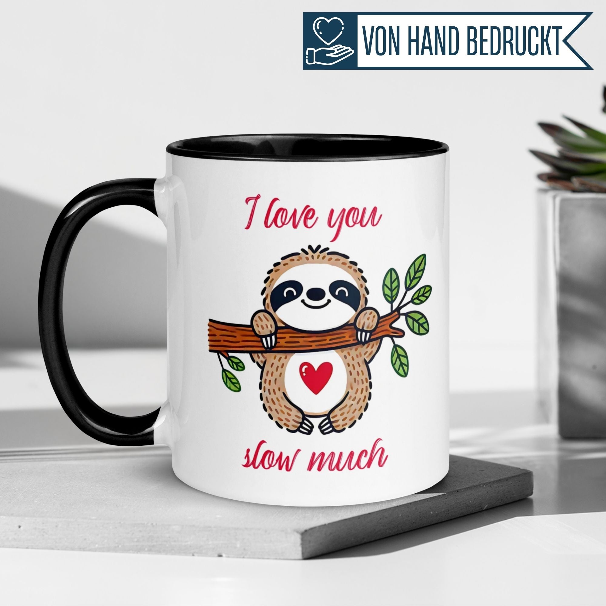 Momentals Tasse mit Faultier und Spruch "I Love You Slow Much" – perfekt zum Verschenken oder selbst genießen.