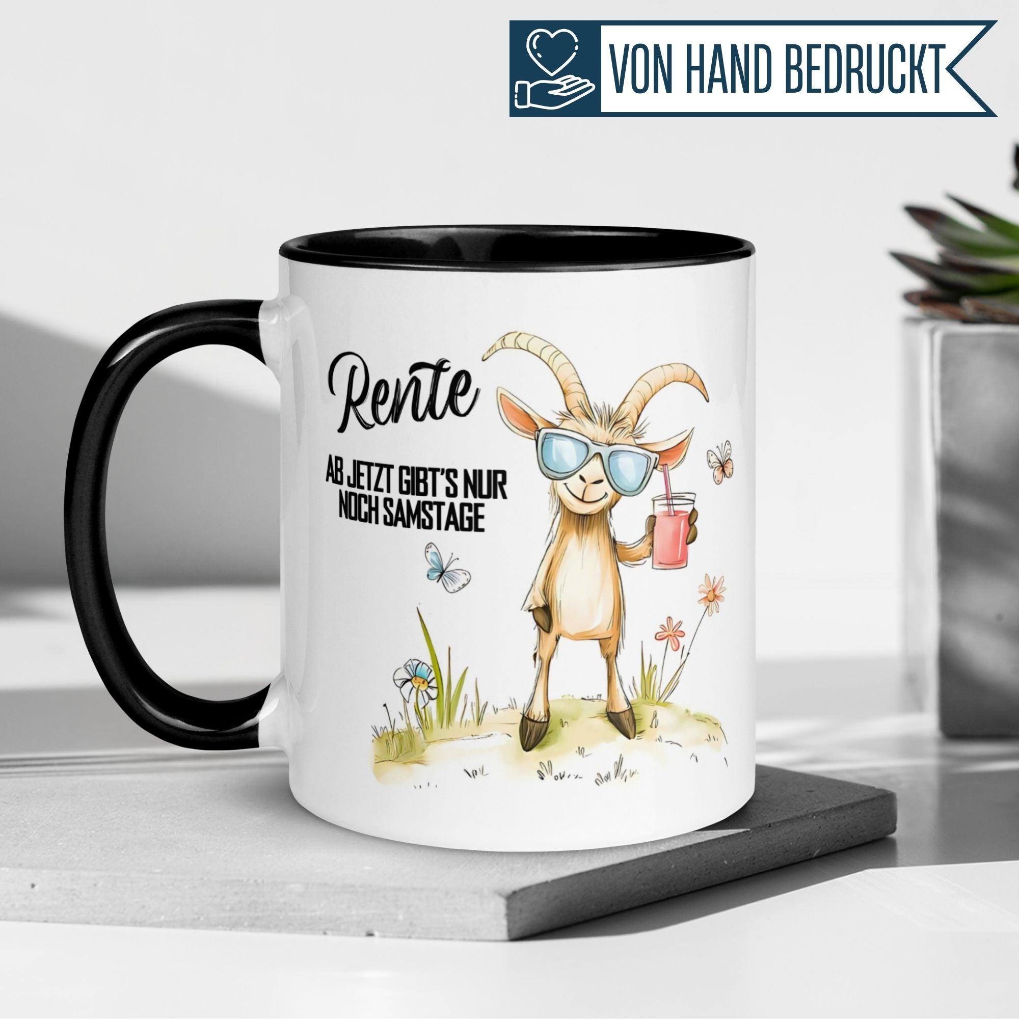 Momentals Tasse mit Ziege, Sonnenbrille und Spruch "Rente – Ab jetzt gibt’s nur noch Samstage" als Geschenk.