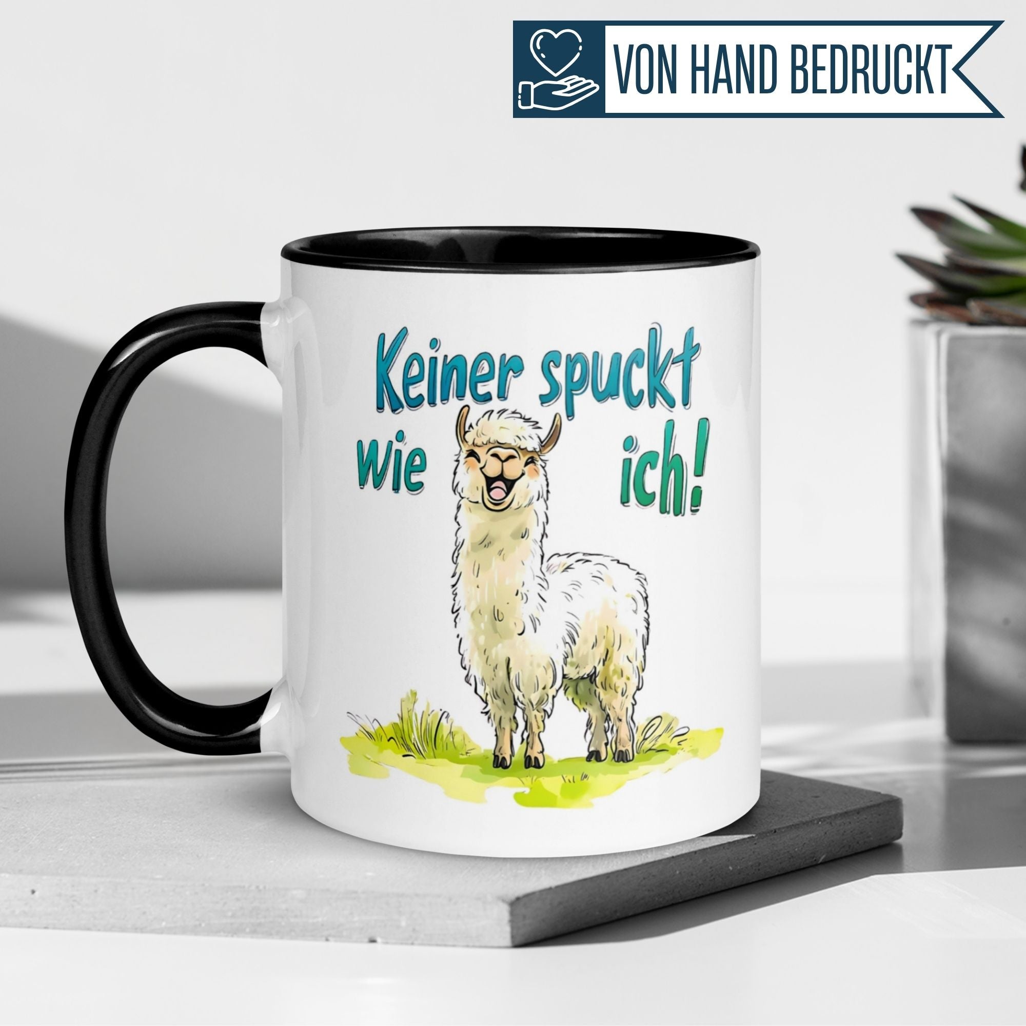 Humorous Momentals® Tasse mit Lama und Spruch: "Keiner spuckt wie ich!" für Tierliebhaber.