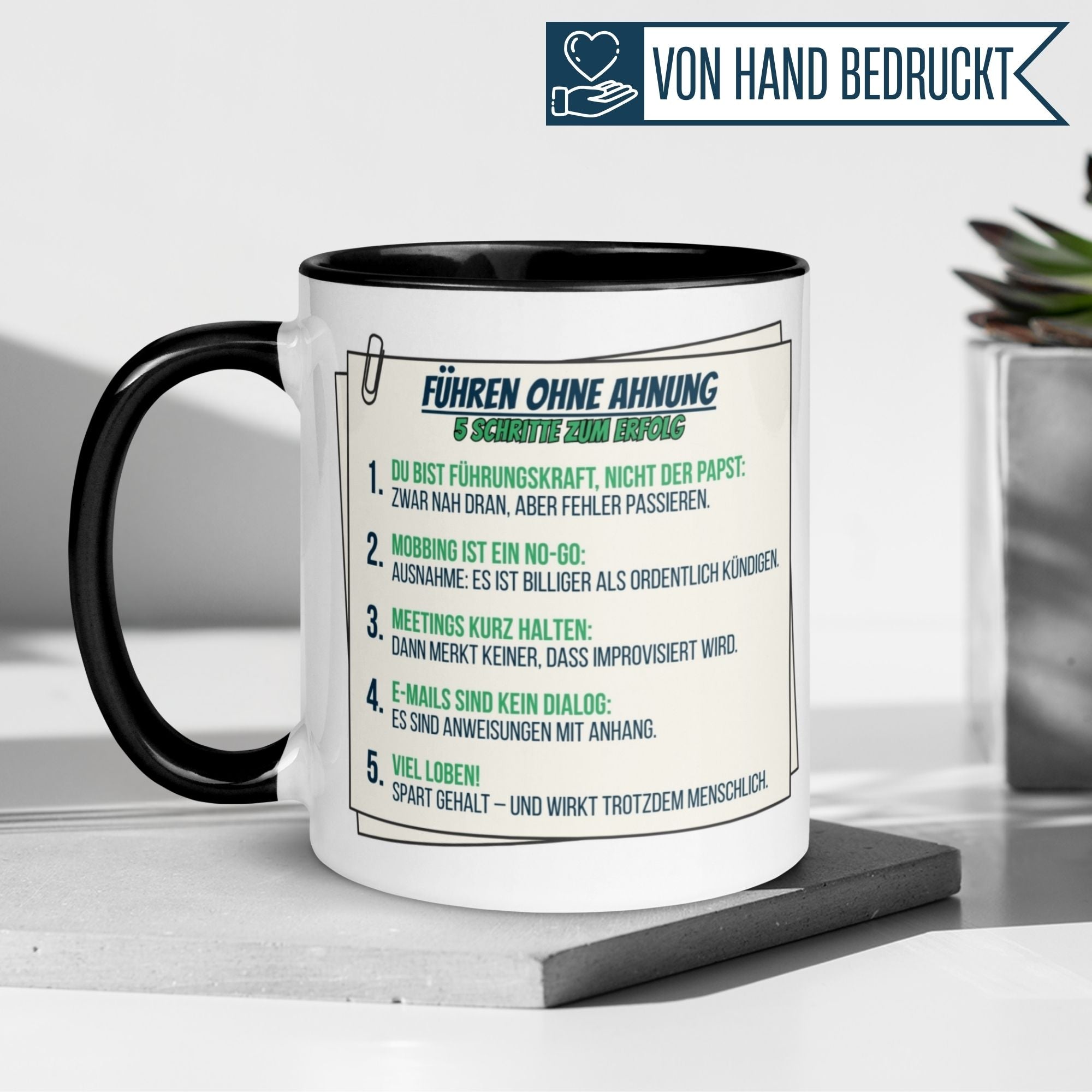 Momentals Tasse mit humorvollen Führungstipps für Chefs – ideal als Geschenk für Abschied oder Dankeschön.