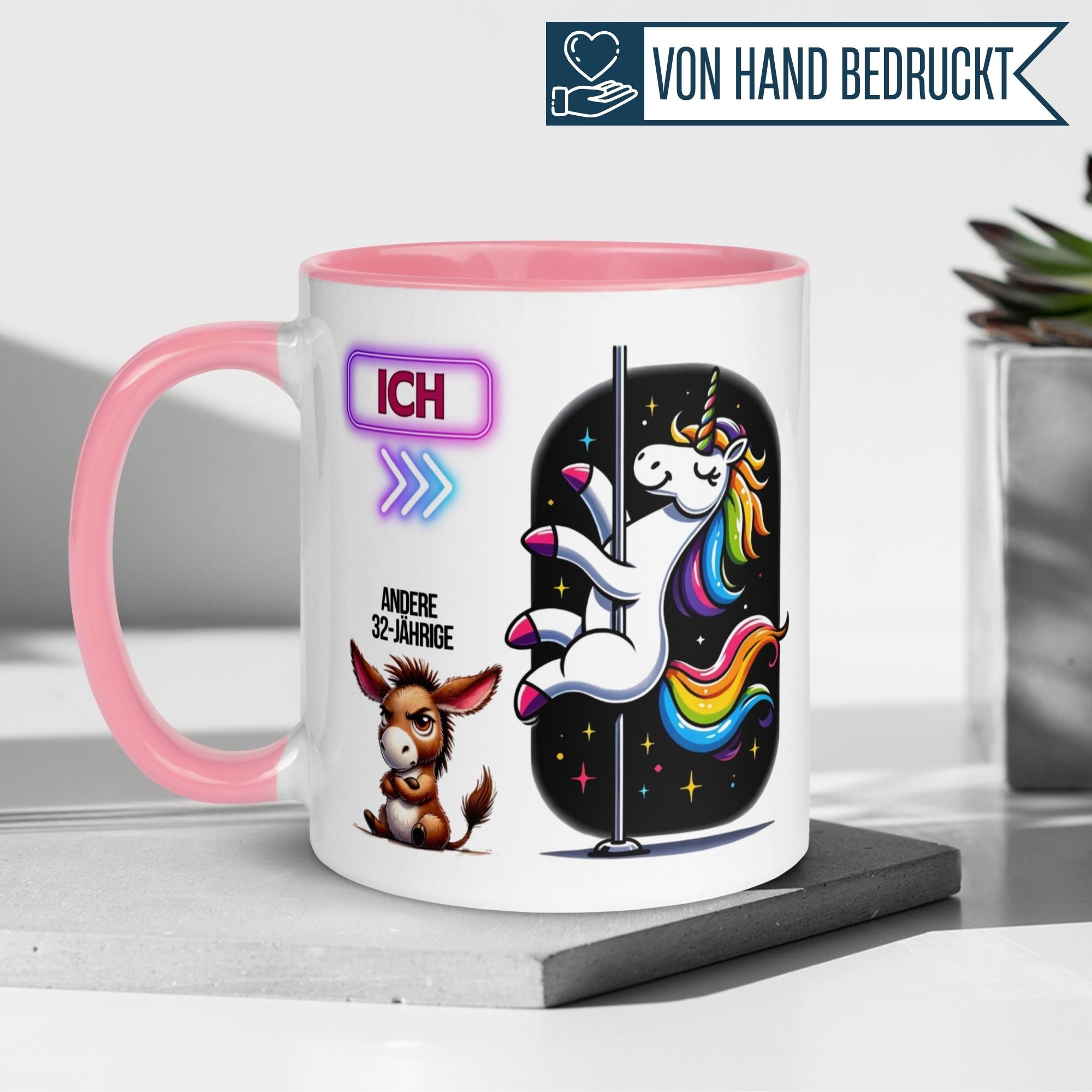 Momentals® Geburtstagstasse 32. mit Einhorn-Design und witzigem Spruch, perfekt für Frauen.