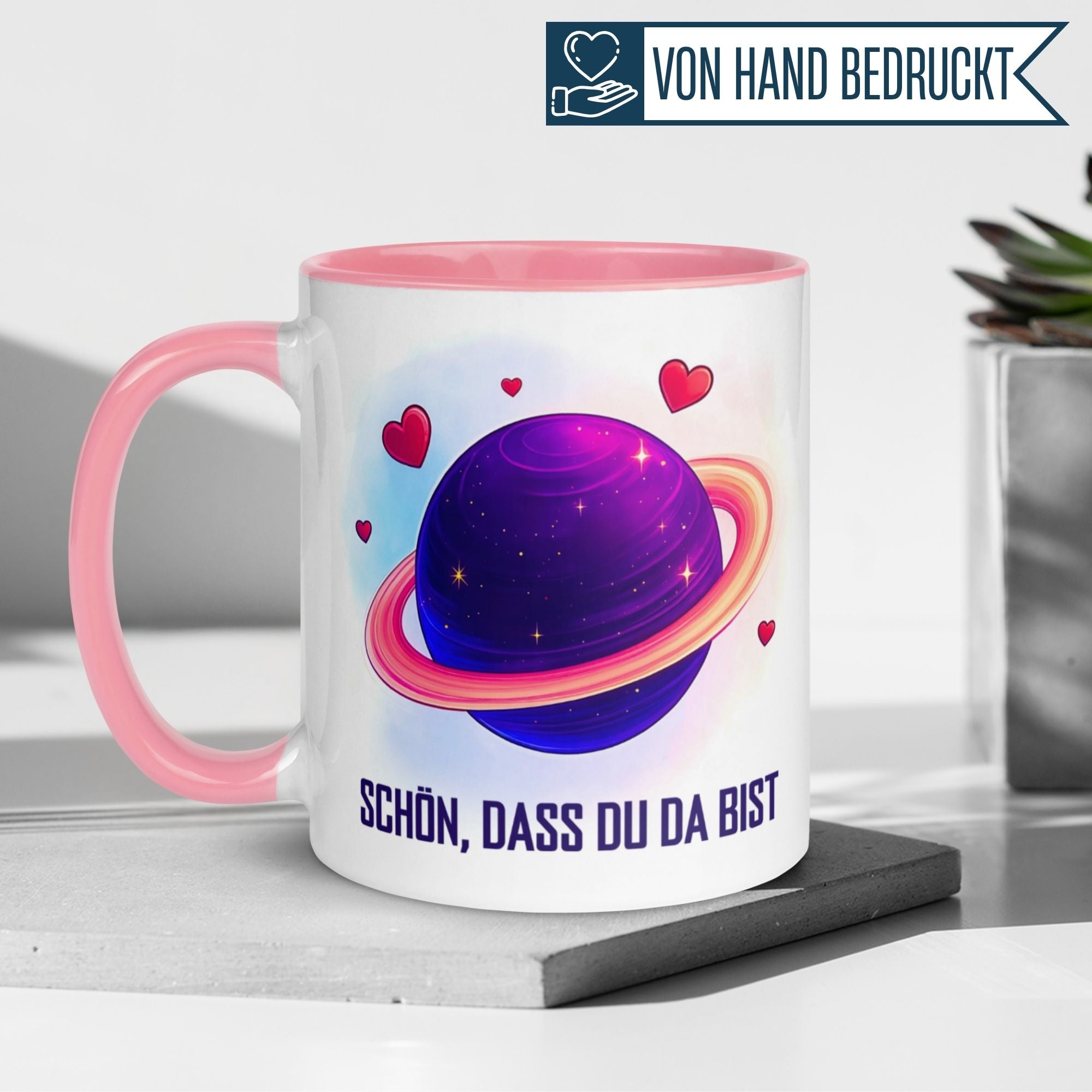 Momentals® Tasse mit Planet und Herzen, Botschaft "Schön, dass du da bist" in stilvollem Design.