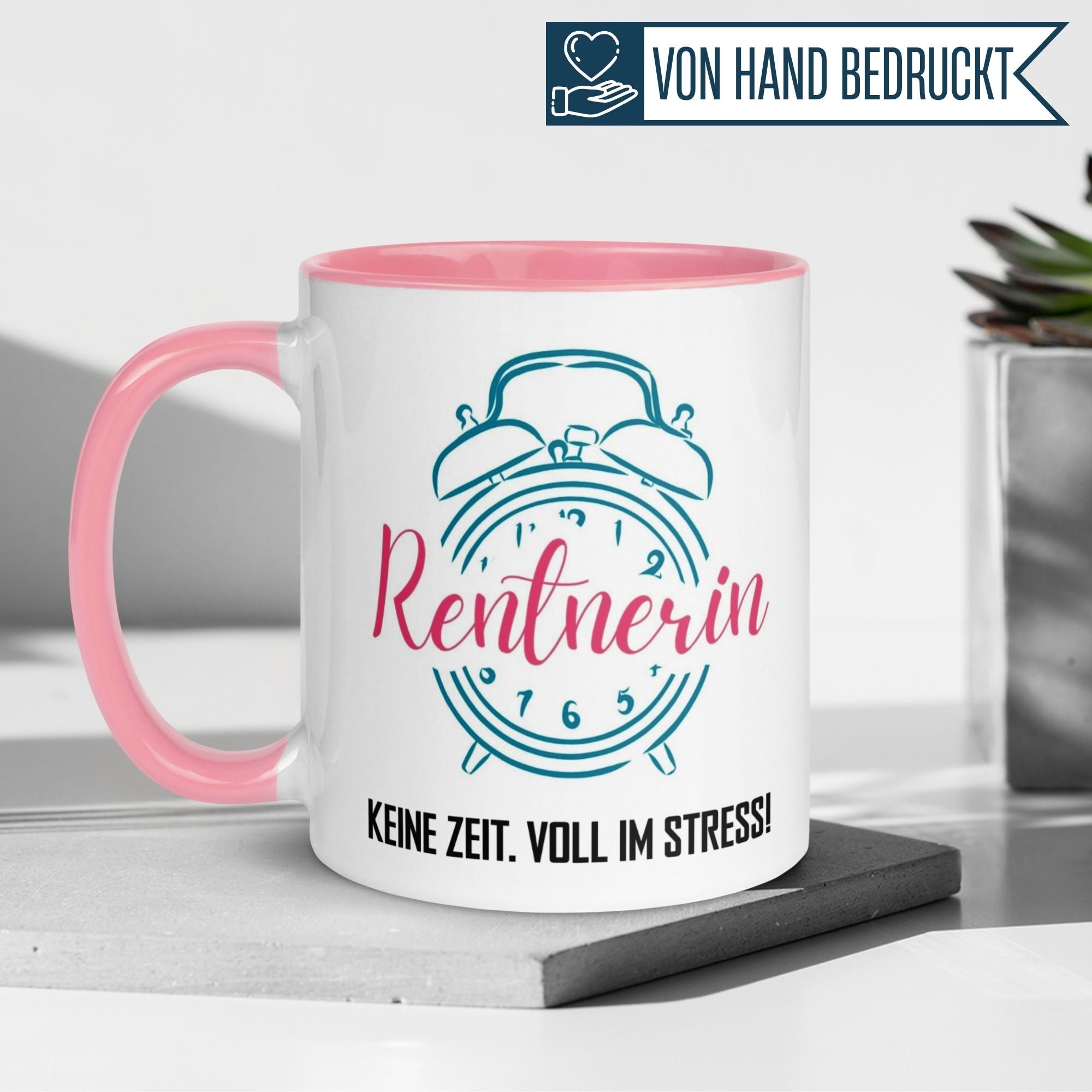 Momentals Tasse für Rentnerinnen mit Aufschrift "Kein Zeit. Voll im Stress!" und klassischem Wecker-Motiv.