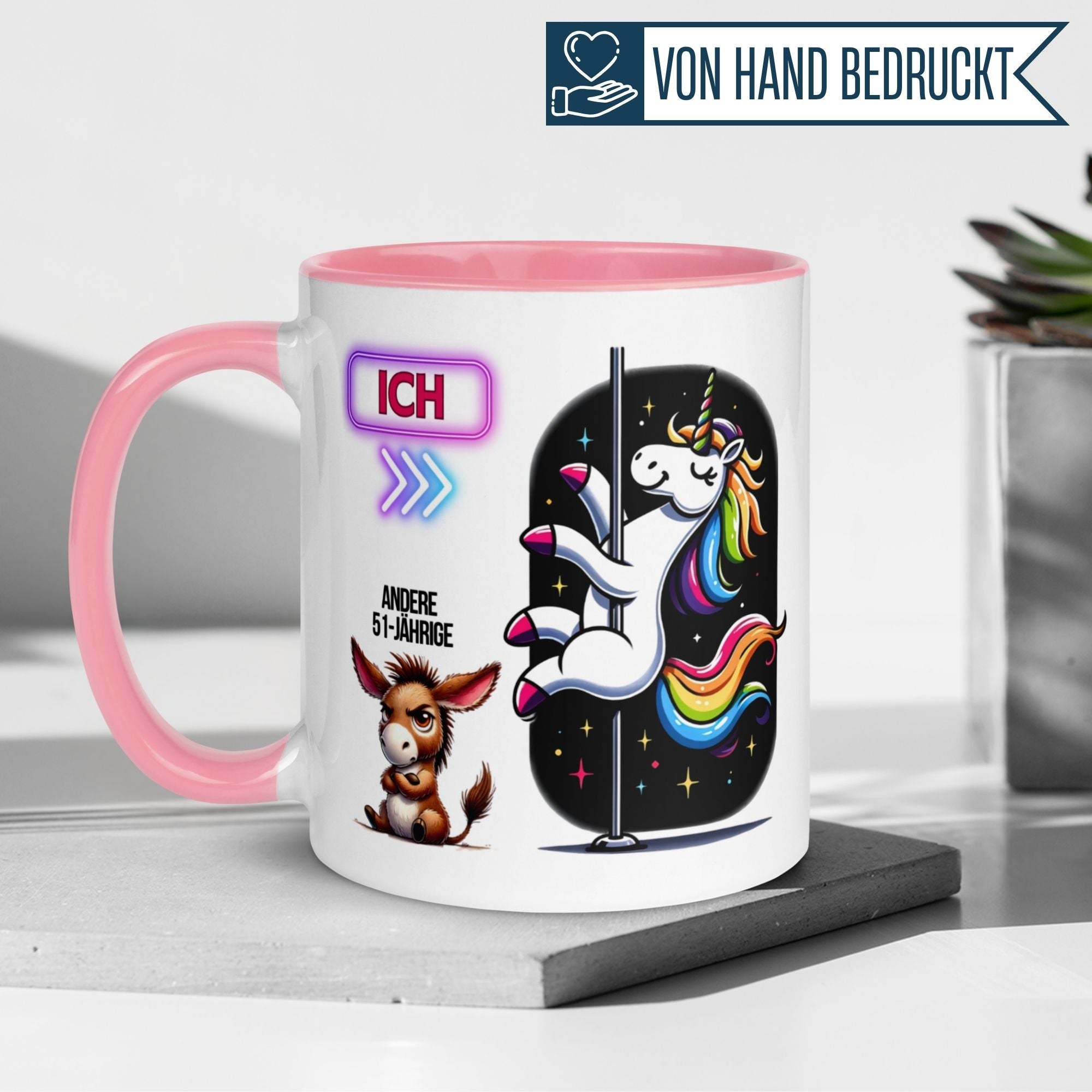 Momentals® Tasse für den 51. Geburtstag mit Einhorn-Motiv und Spruch, perfekt als Geschenk für Frauen.