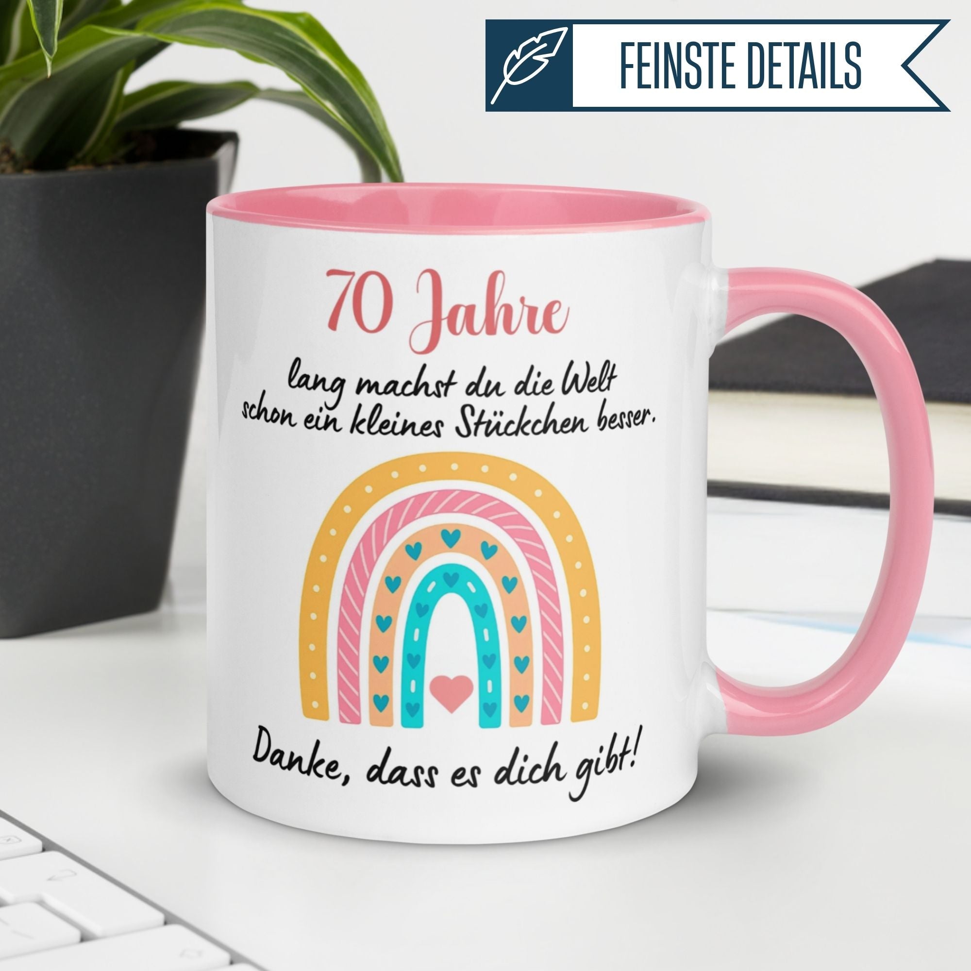 Momentals® Tasse zum 70. Geburtstag mit buntem Regenbogen-Motiv und herzlichem Spruch.