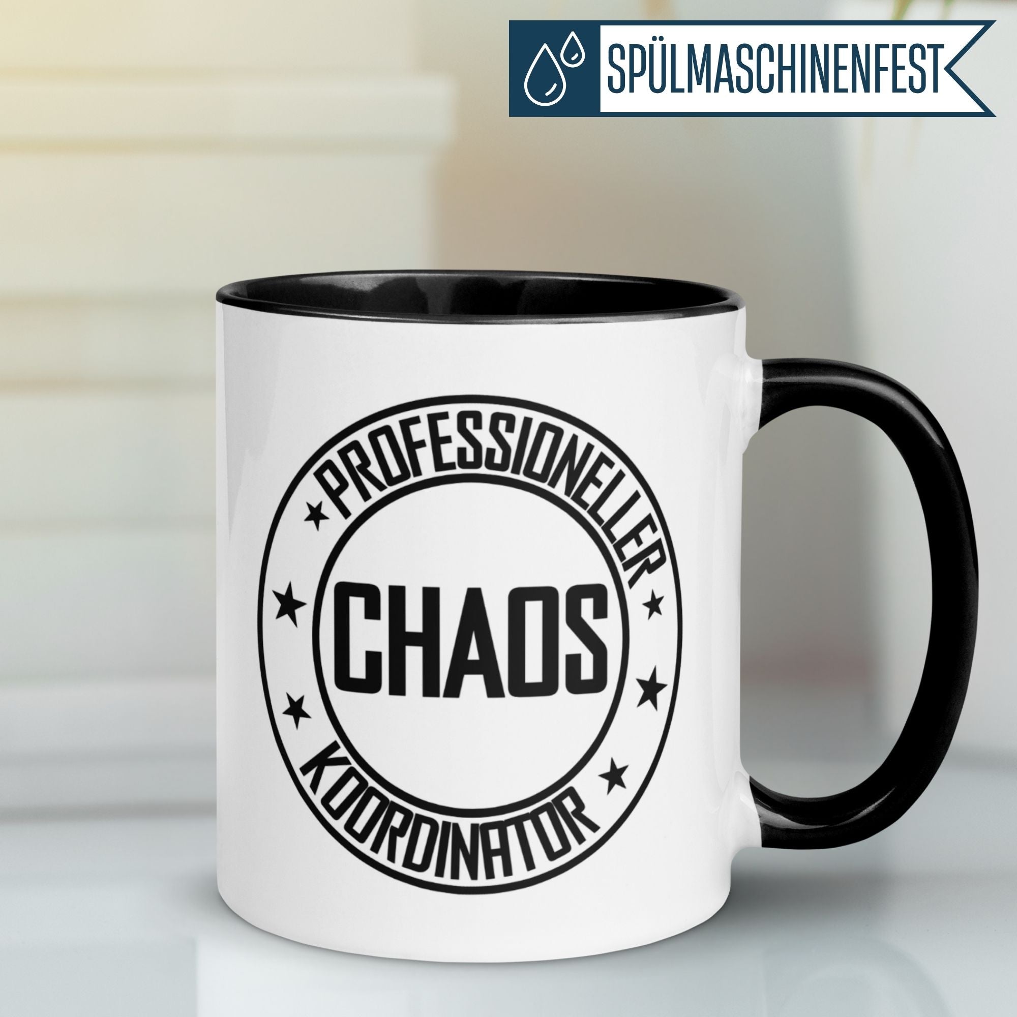 Momentals® Tasse für Chefs mit Spruch "Professioneller Chaos Koordinator" - humorvolles Geschenk für Büros.