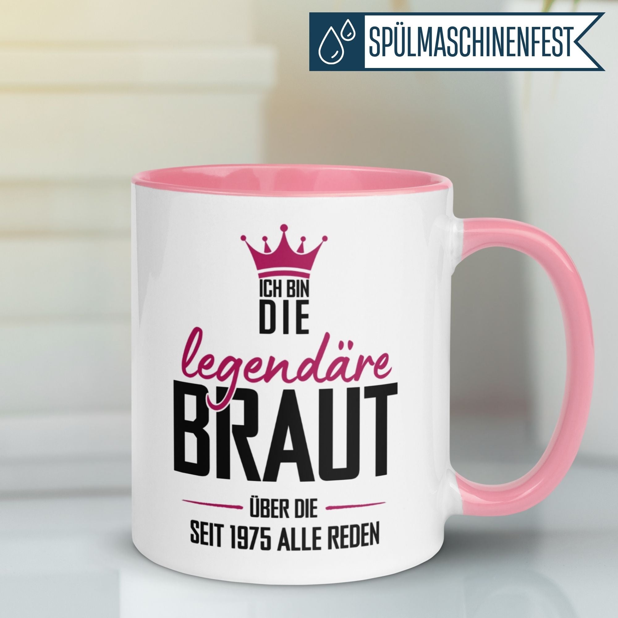 Momentals® Tasse zum 50. Geburtstag für die legendäre Braut mit witzigem Spruch und rosa Innenfarbe.