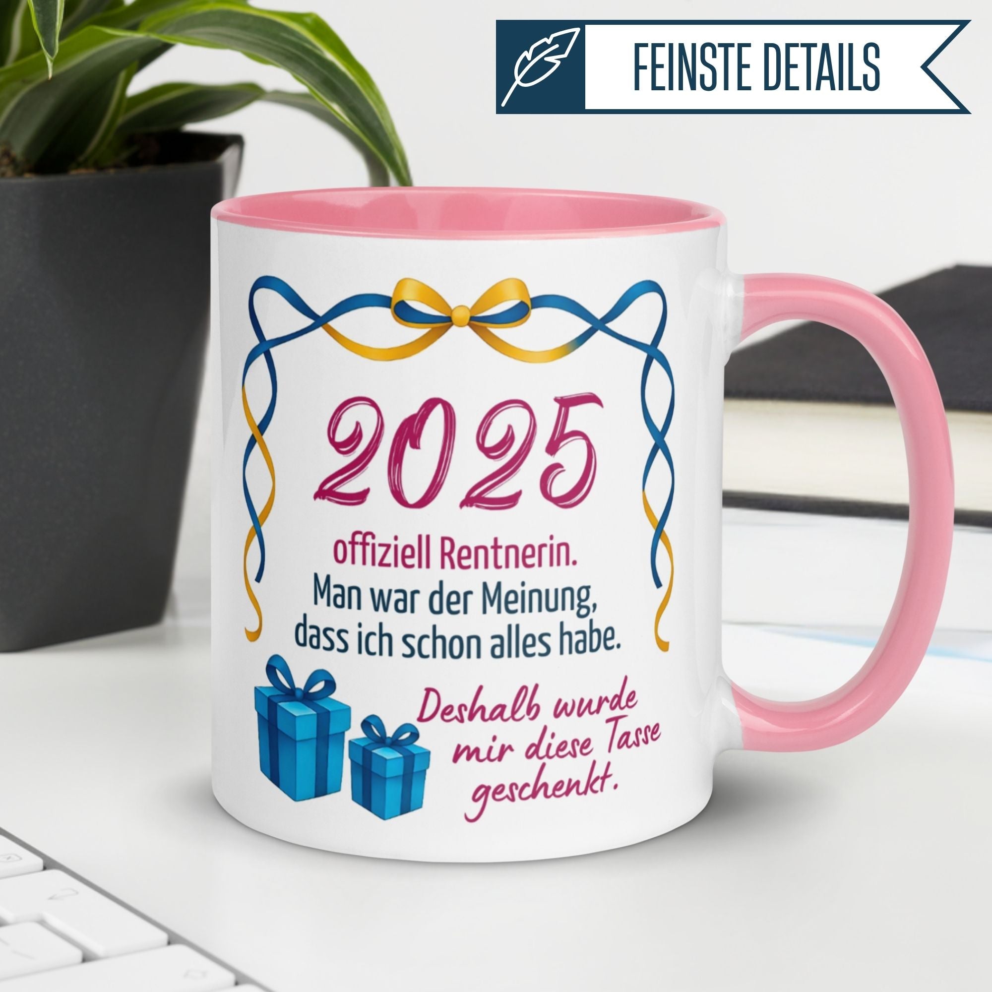 Momentals Tasse zur Rente 2025 mit buntem Motiv und Spruch für frischgebackene Rentnerinnen.