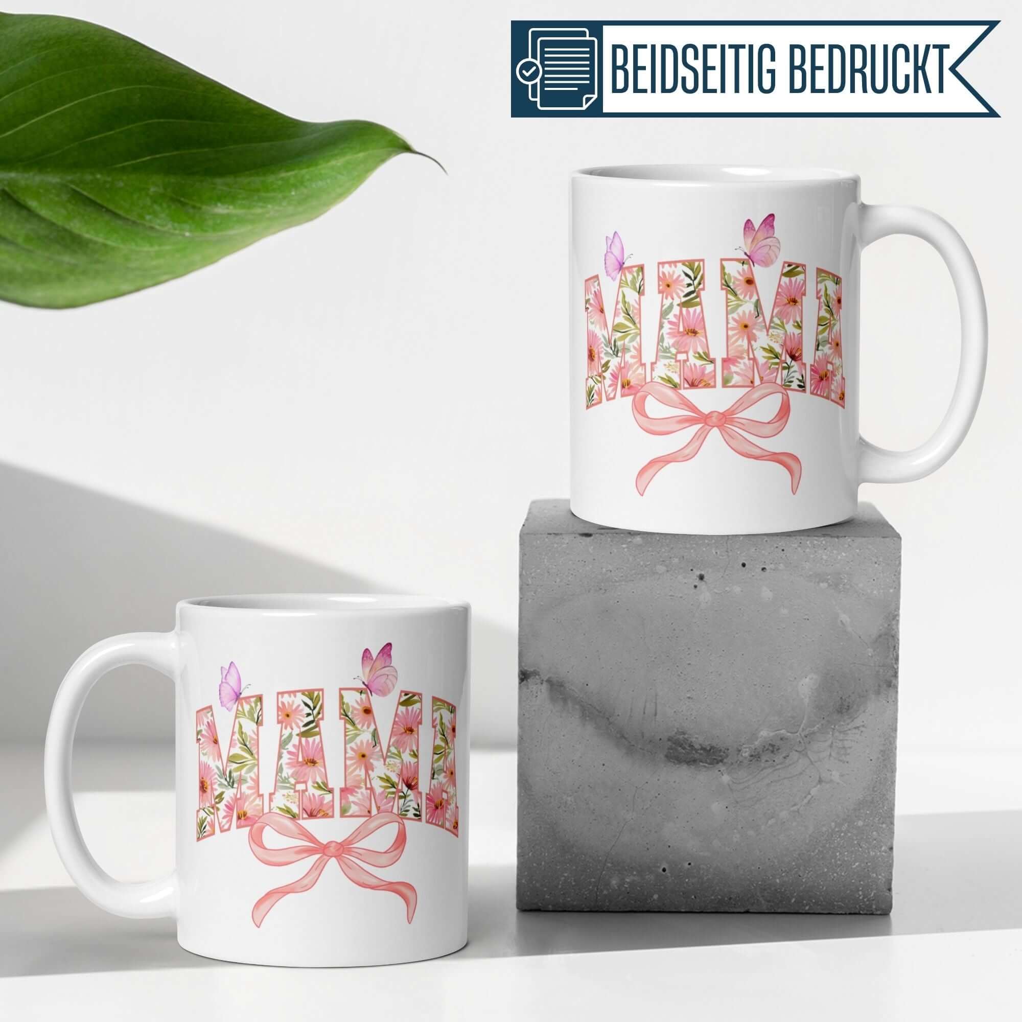Momentals Tasse Mama mit Blumen und Schmetterlingen, elegant und verspielt ideal für Mamas.