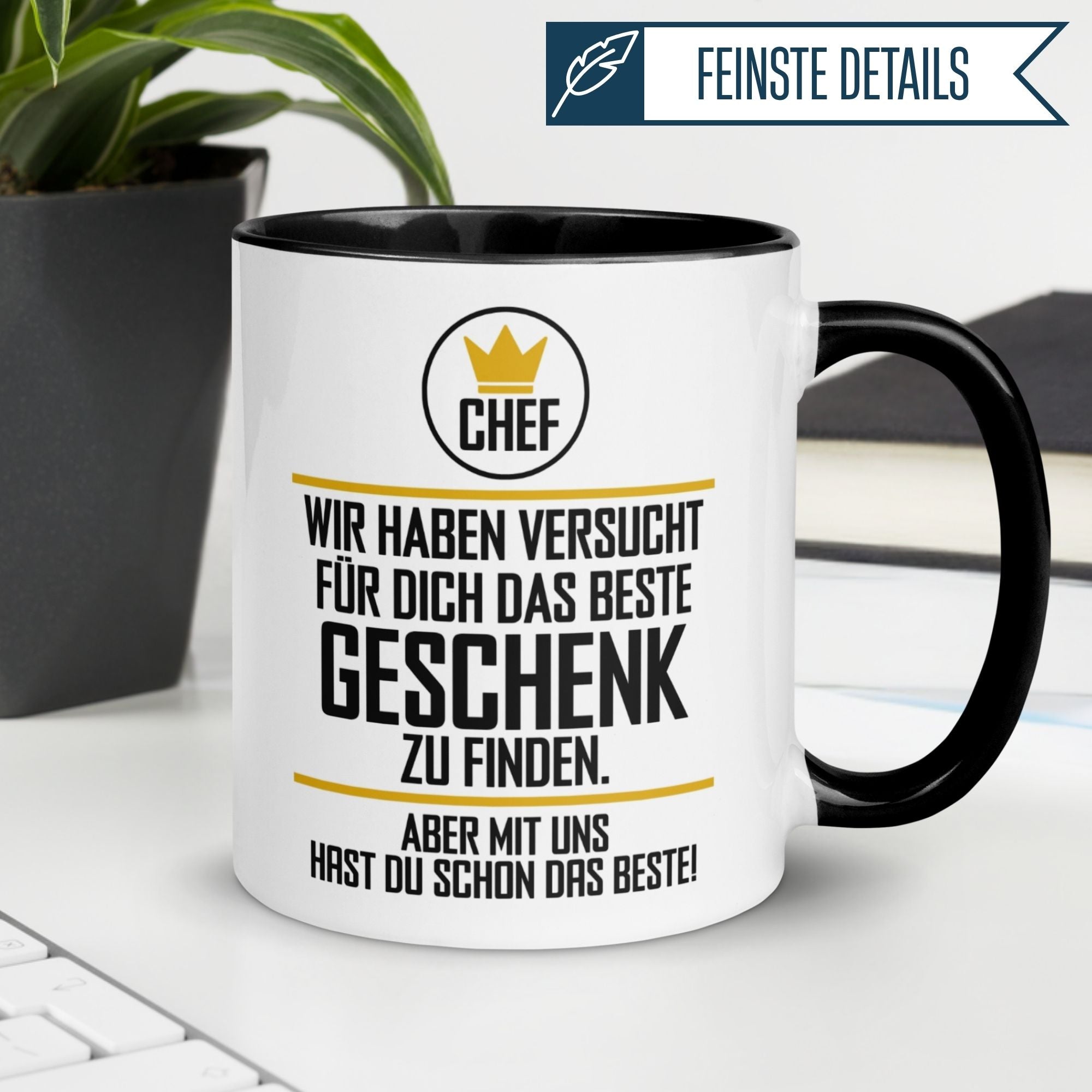 Momentals Tasse Chef mit humorvollem Spruch als ideales Geschenk für den Chef im Büro.