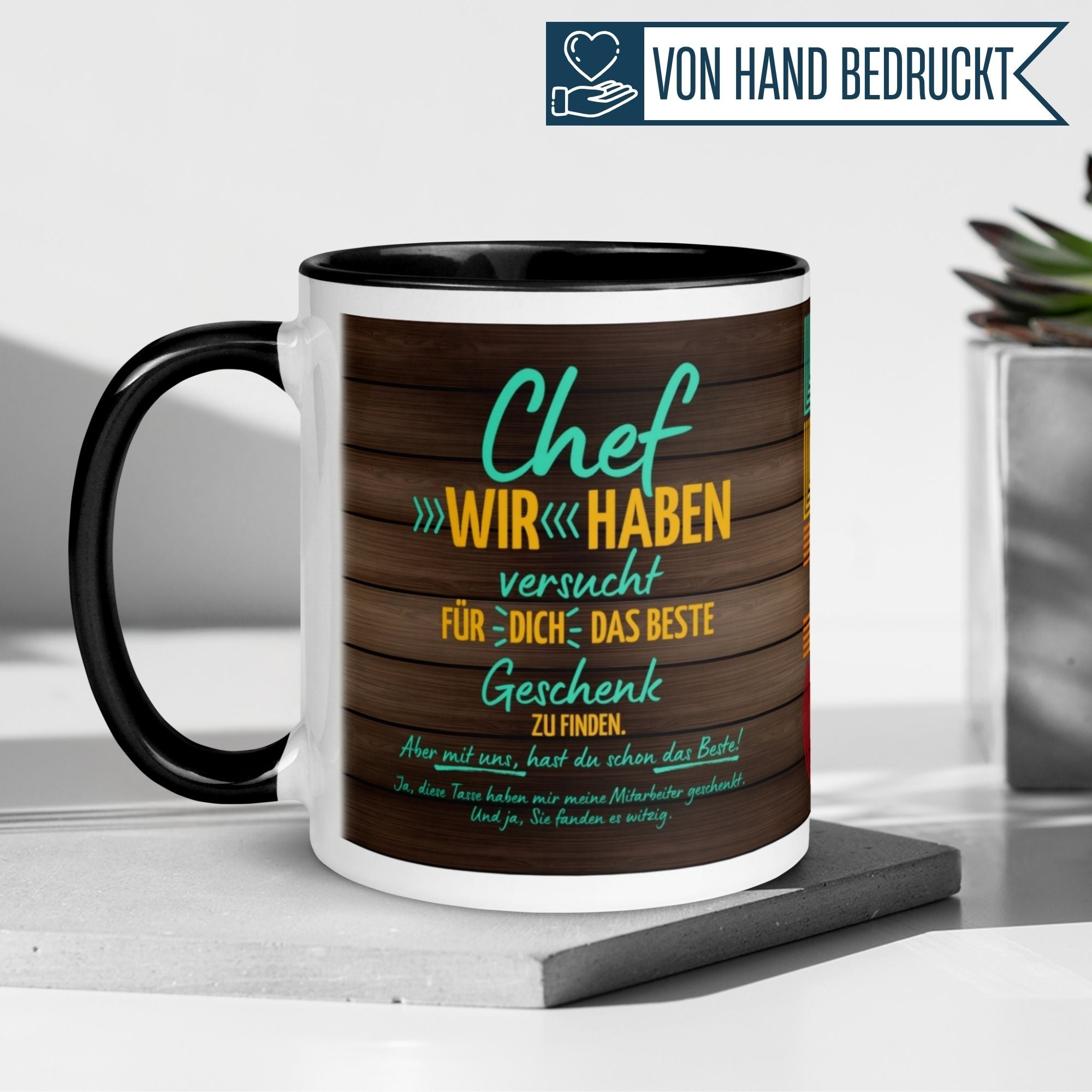 Momentals Tasse Chef mit humorvollem Spruch, ideales Geschenk für den Chef im Büro.