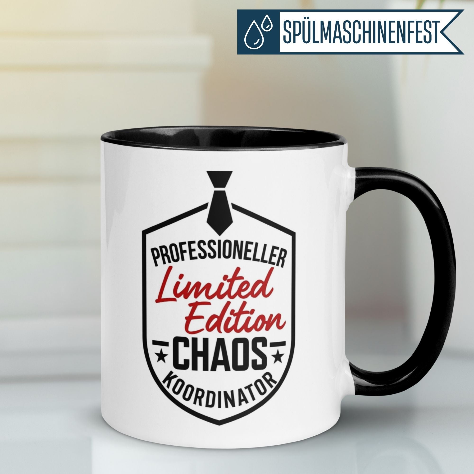 Momentals Tasse Chef mit Aufdruck "Professioneller Chaos Koordinator" für humorvolle Büros.