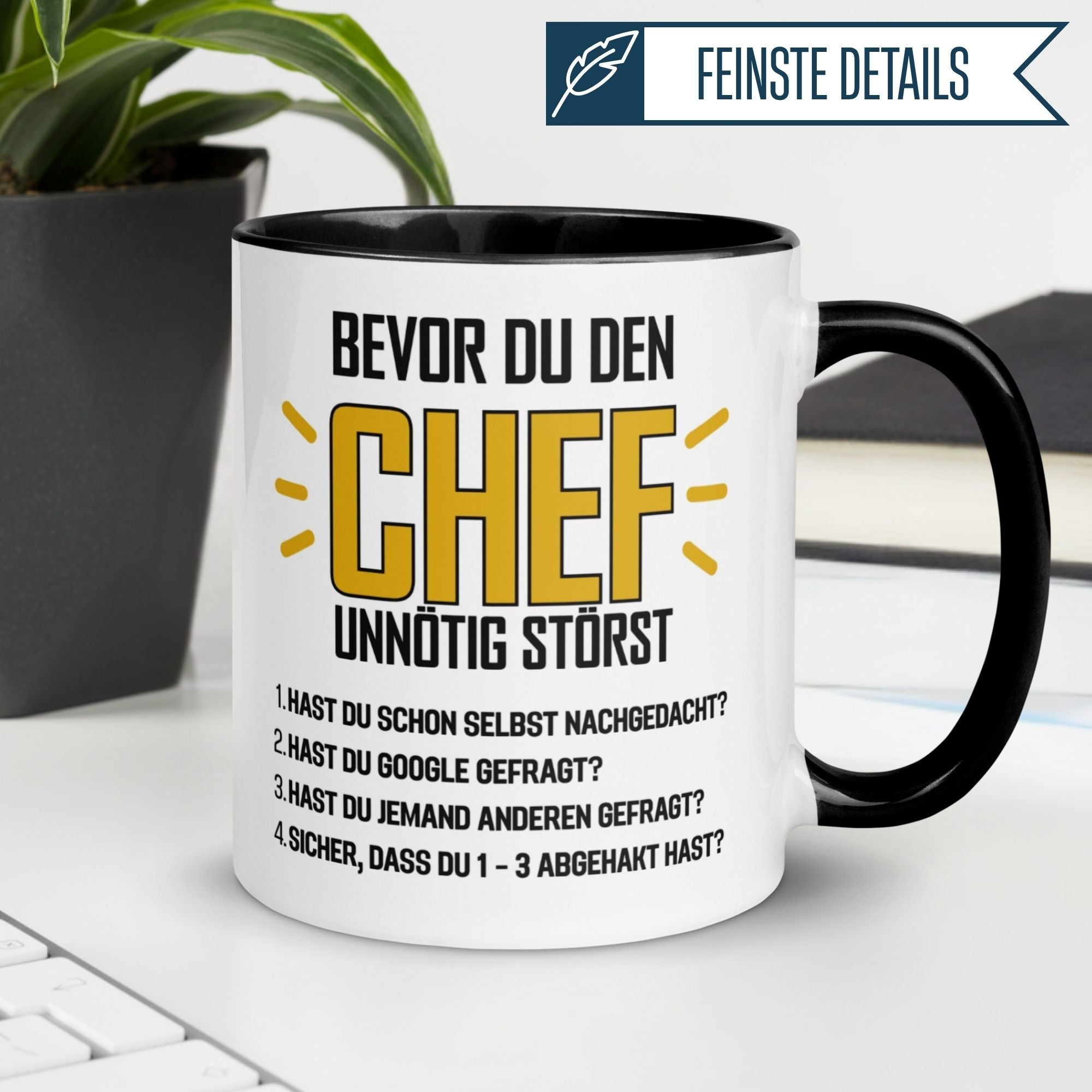 Momentals Tasse Chef mit witzigem Spruch für Bürohumor, Geschenkidee für Chefs.
