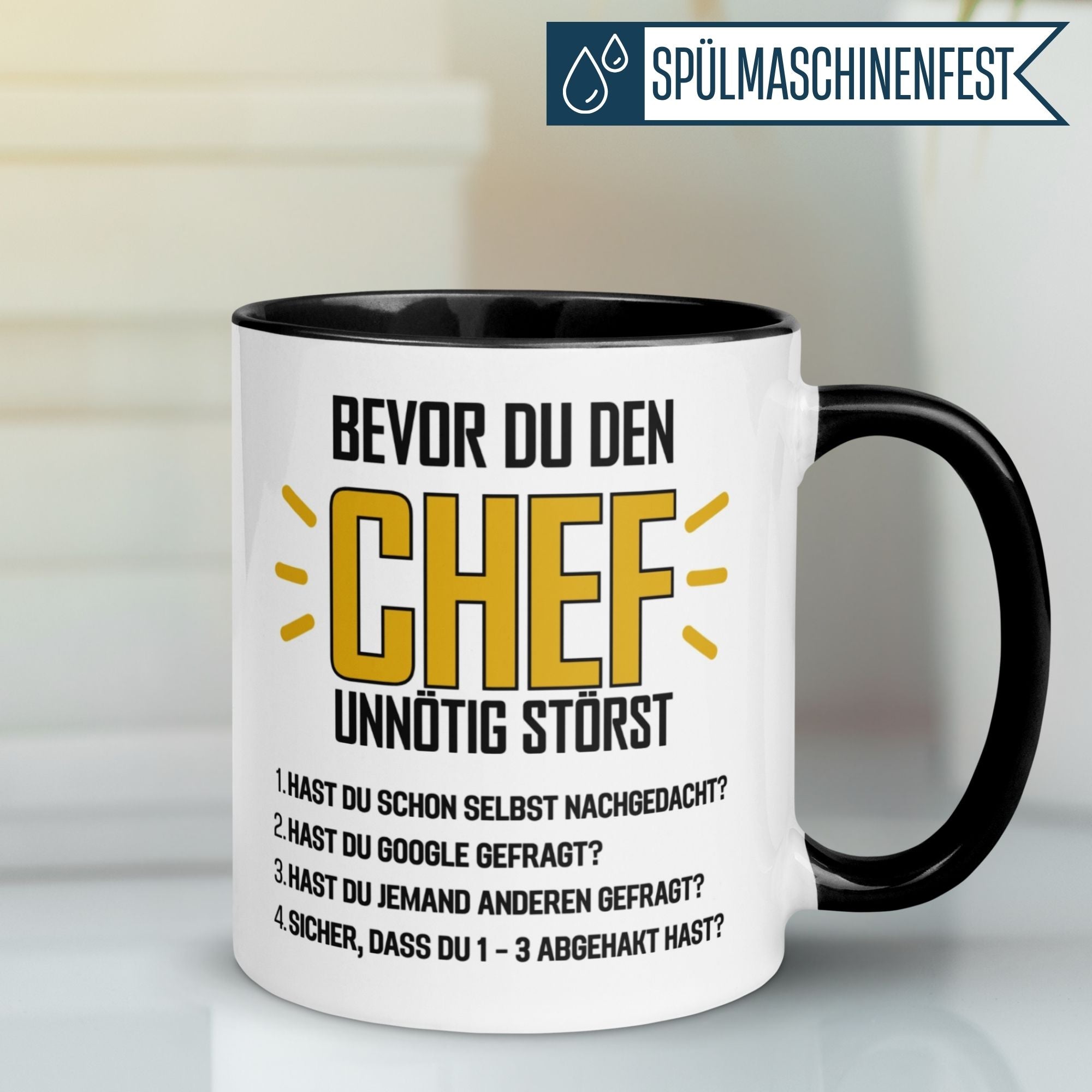 Momentals Tasse Chef mit witzigem Spruch für Büromitarbeiter - perfekte Geschenkidee für Wertschätzung.