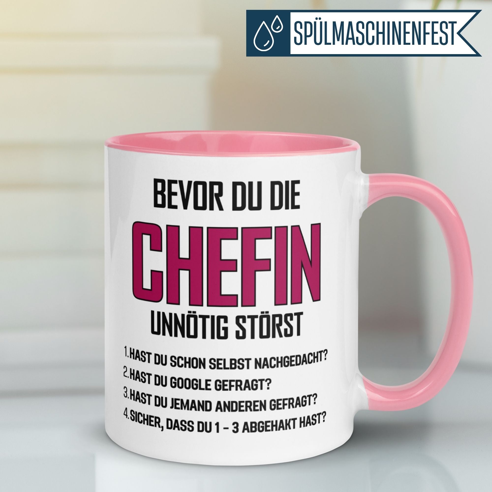 Momentals® Tasse Chefin mit humorvollem Spruch zur Büroetikette und Wertschätzung für die Chefin.