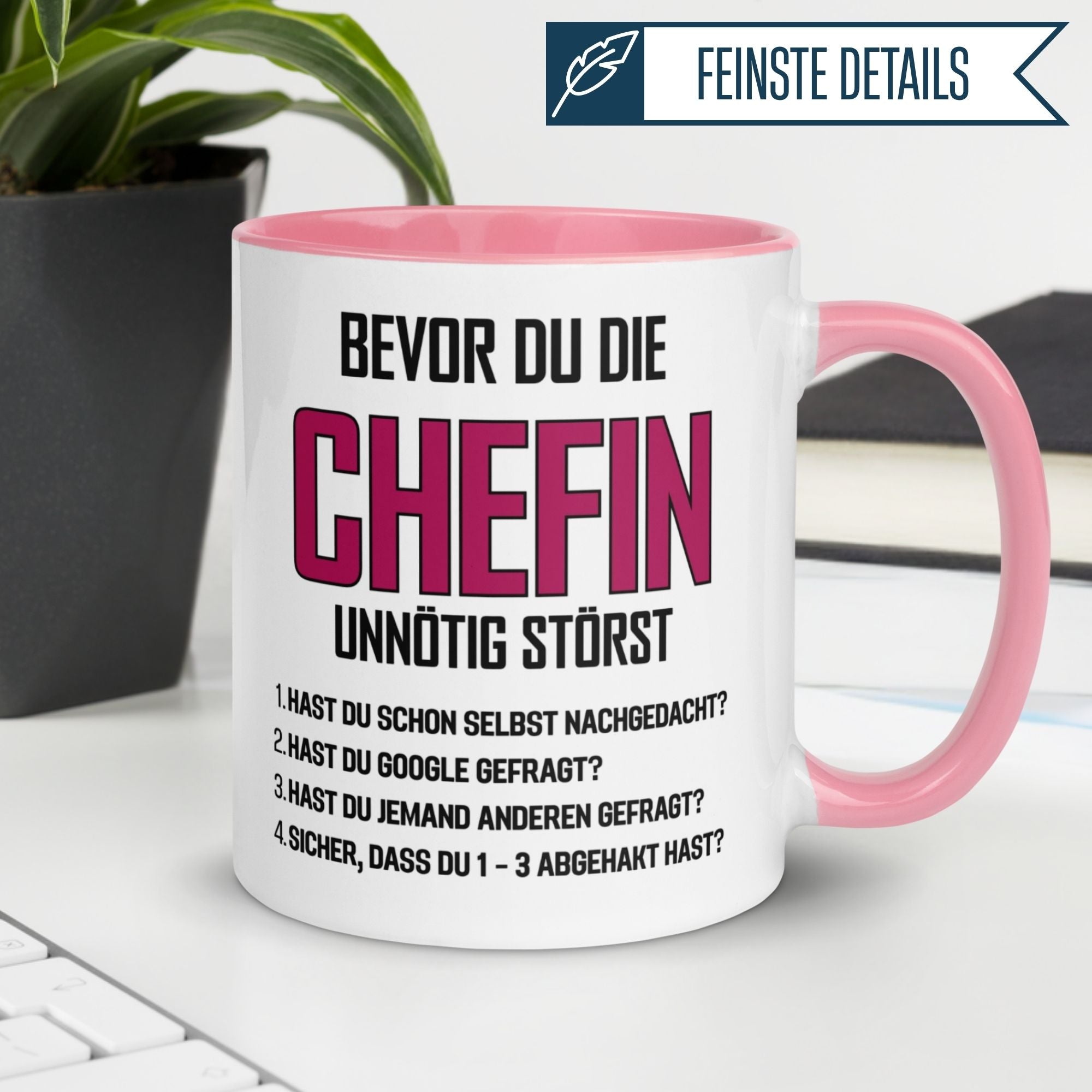 Humorous Momentals® Tasse Chefin with witty phrases for office gifting and appreciation.
