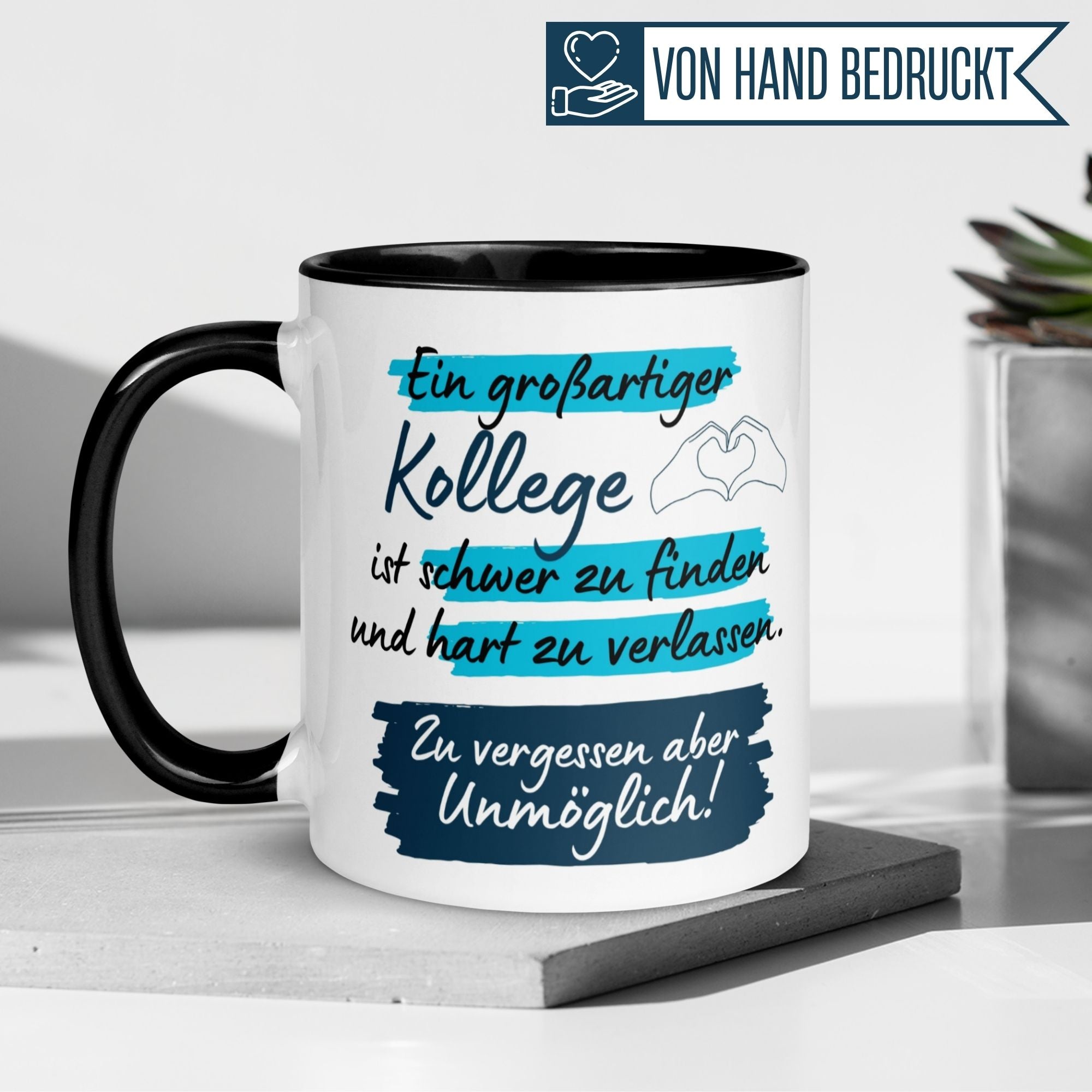 Momentals Tasse für Kollegen mit motivationalem Spruch, handbedruckt, schwarz-weißer Design.