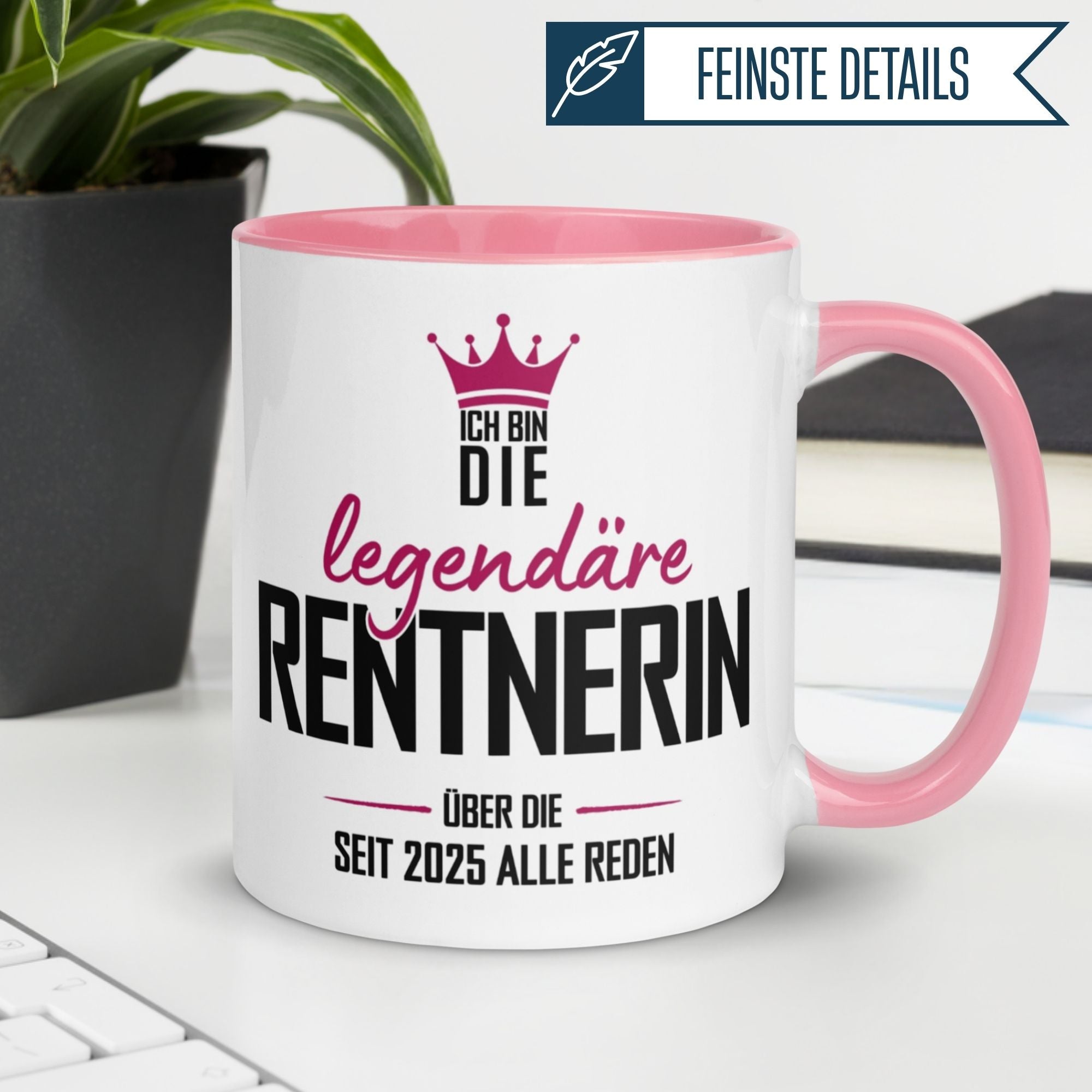 Momentals Tasse Rente mit Spruch für Rentnerin 2025, Krone und fröhliche Farben, perfektes Geschenk zum Renteneintritt.